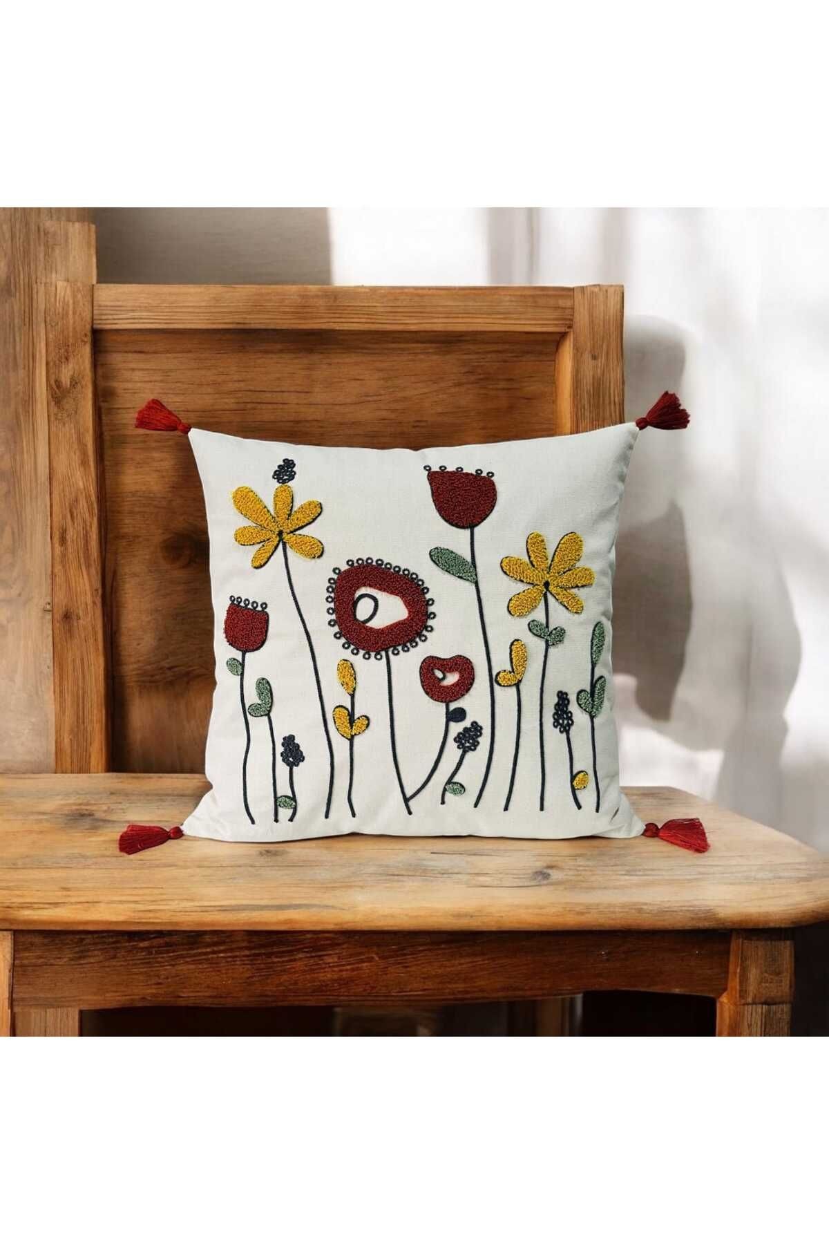 Punch Gelincik Desen Ponponlu Kırlent 43x43 cm