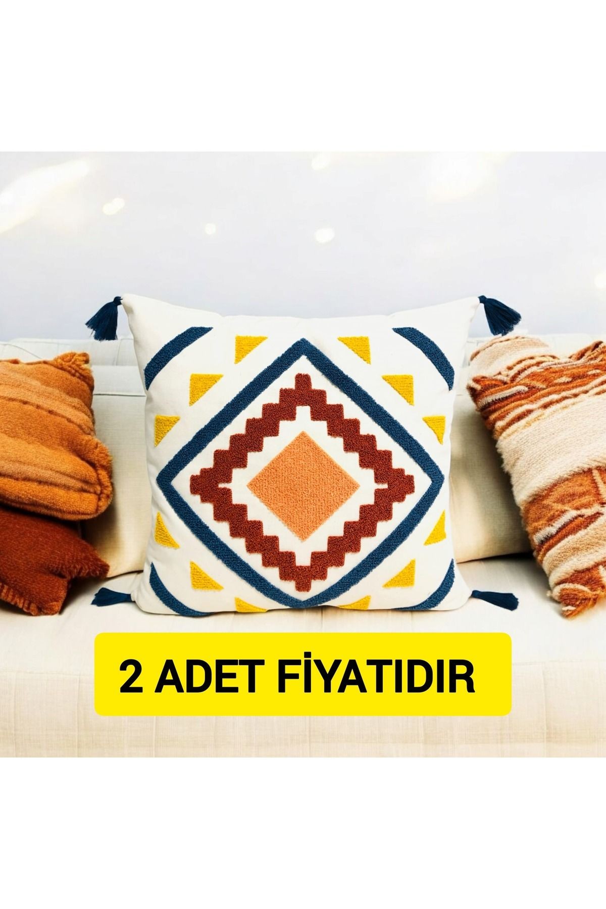 Punch Renkli Geometrik Desen Ponponlu Kırlent 43x43 cm