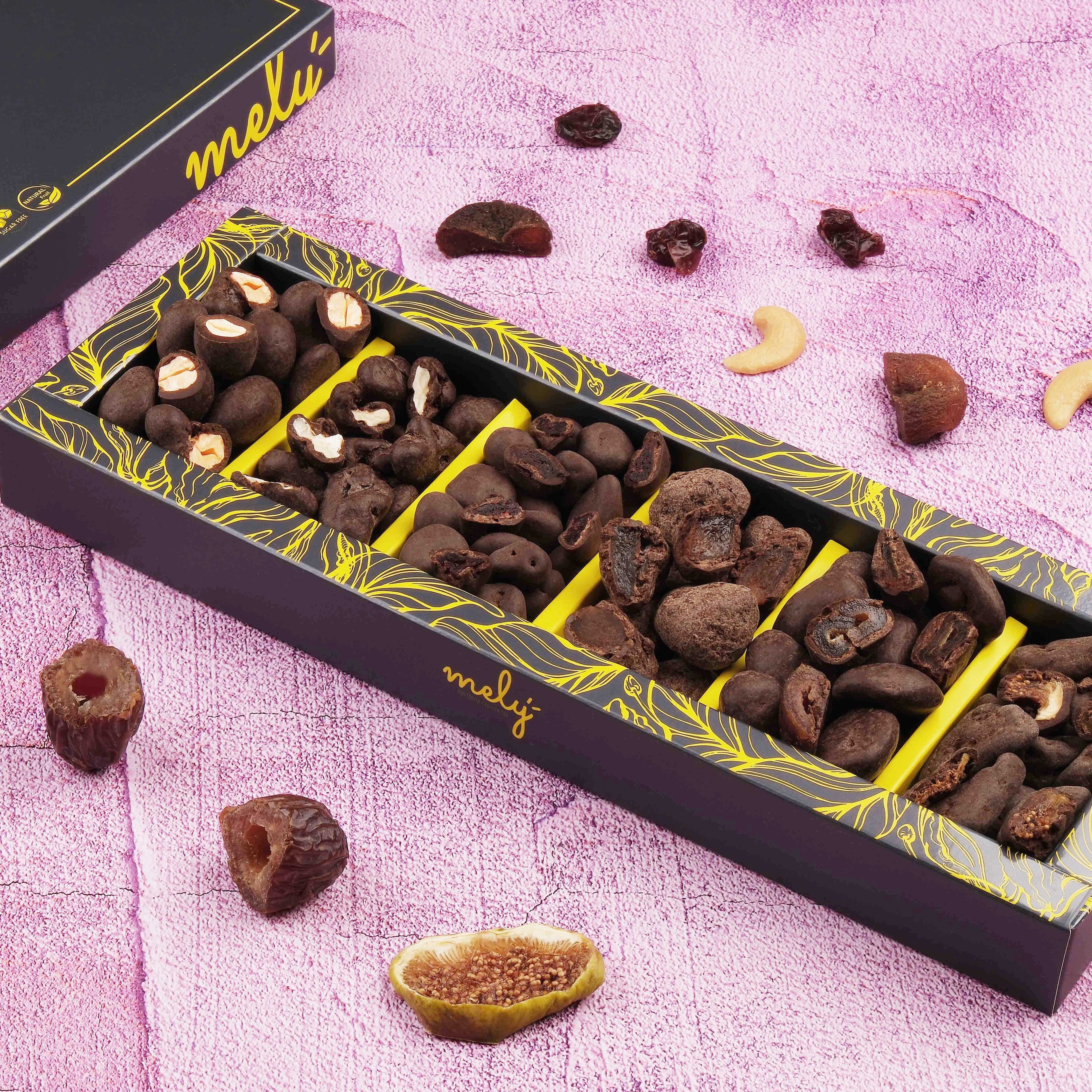 Hediyelik Lüks Kutuda Karışık Çikolata 250g