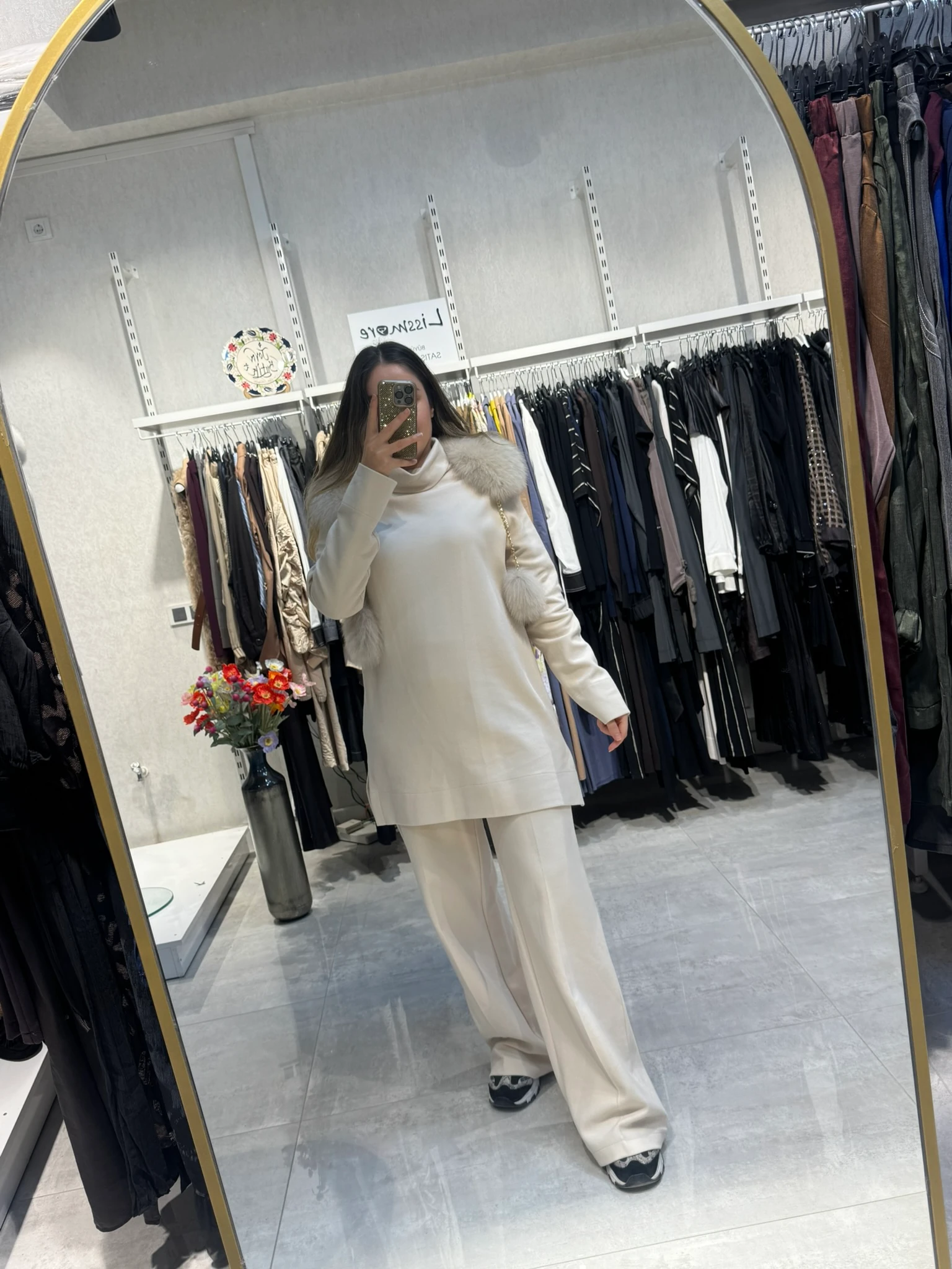 QUPRA YAKASI ZİNCİR DETAYLI TAKIM