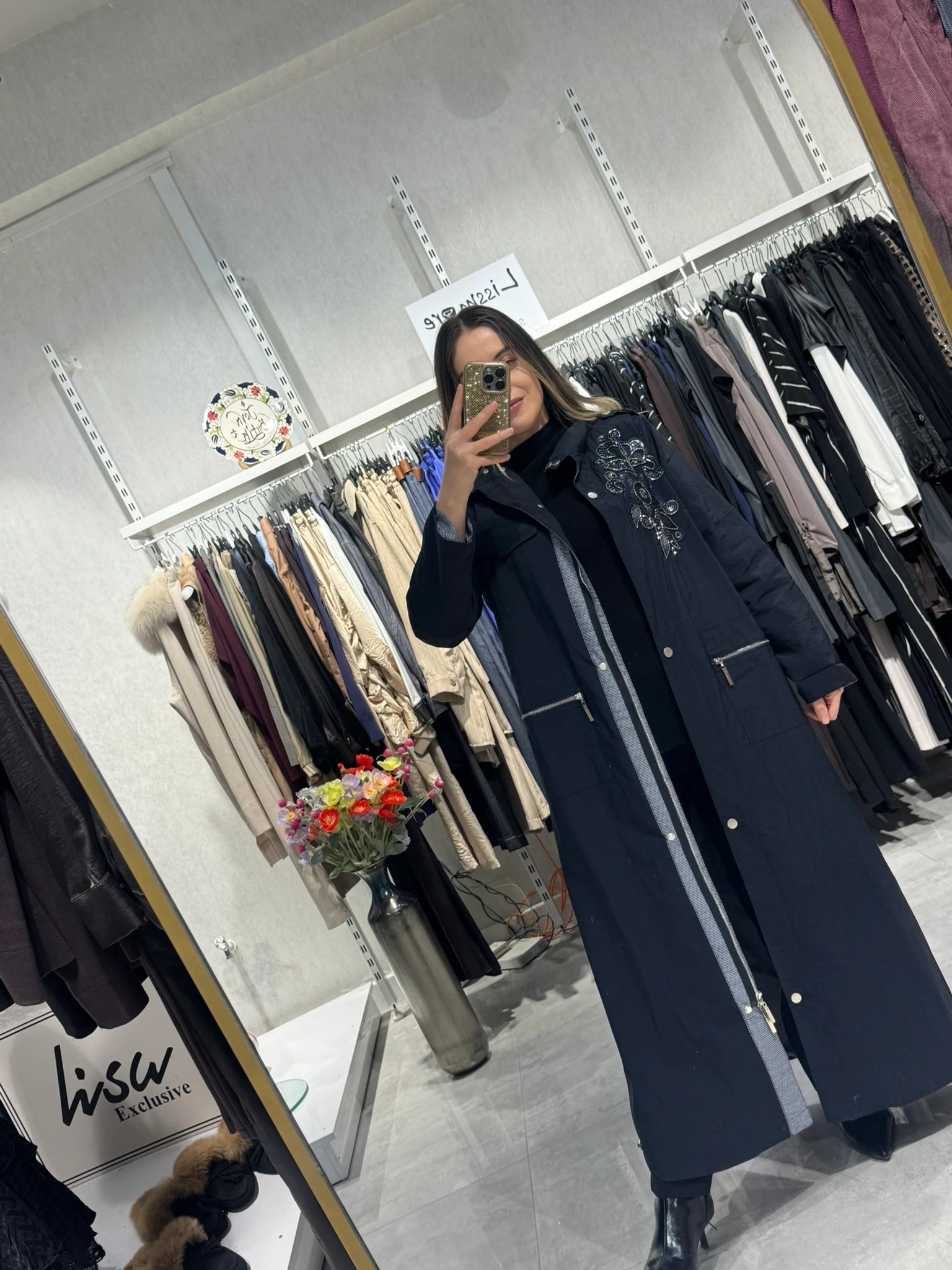 LİSSMORE YAKASI iŞLEMELİ KAP