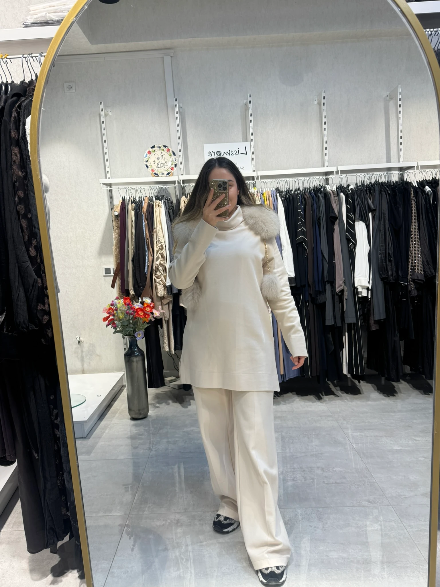 QUPRA YAKASI ZİNCİR DETAYLI TAKIM