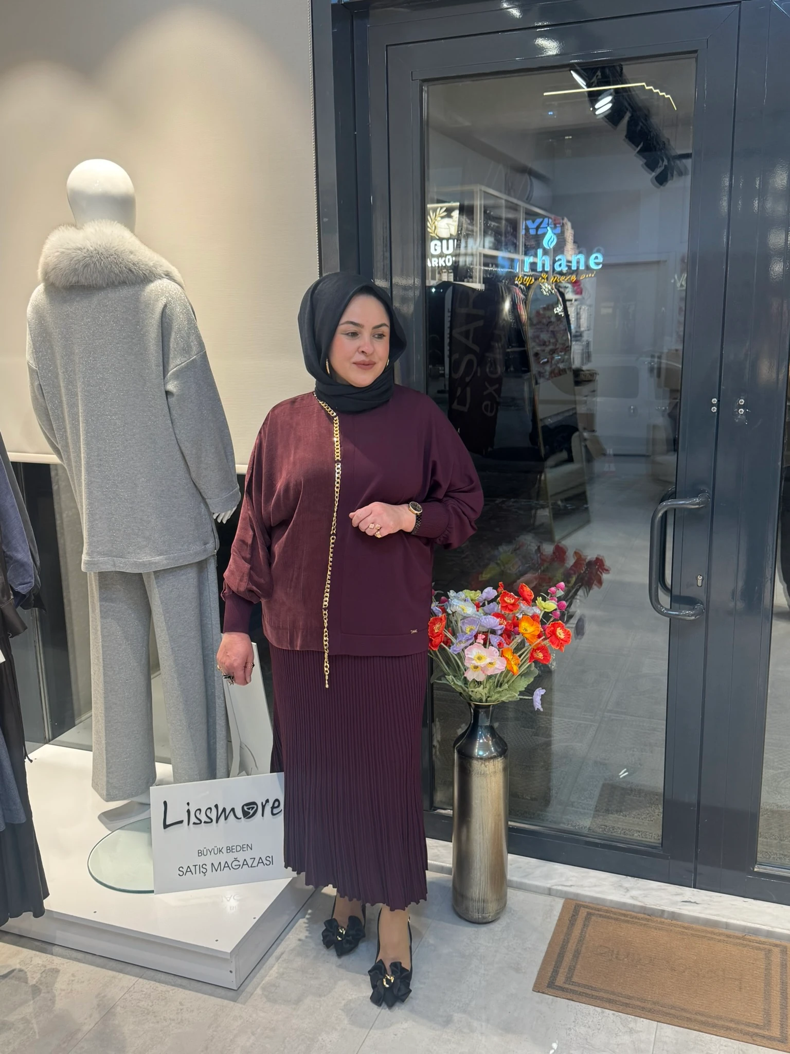 NİLWİ ZİNCİR DETAYLI BLUZ