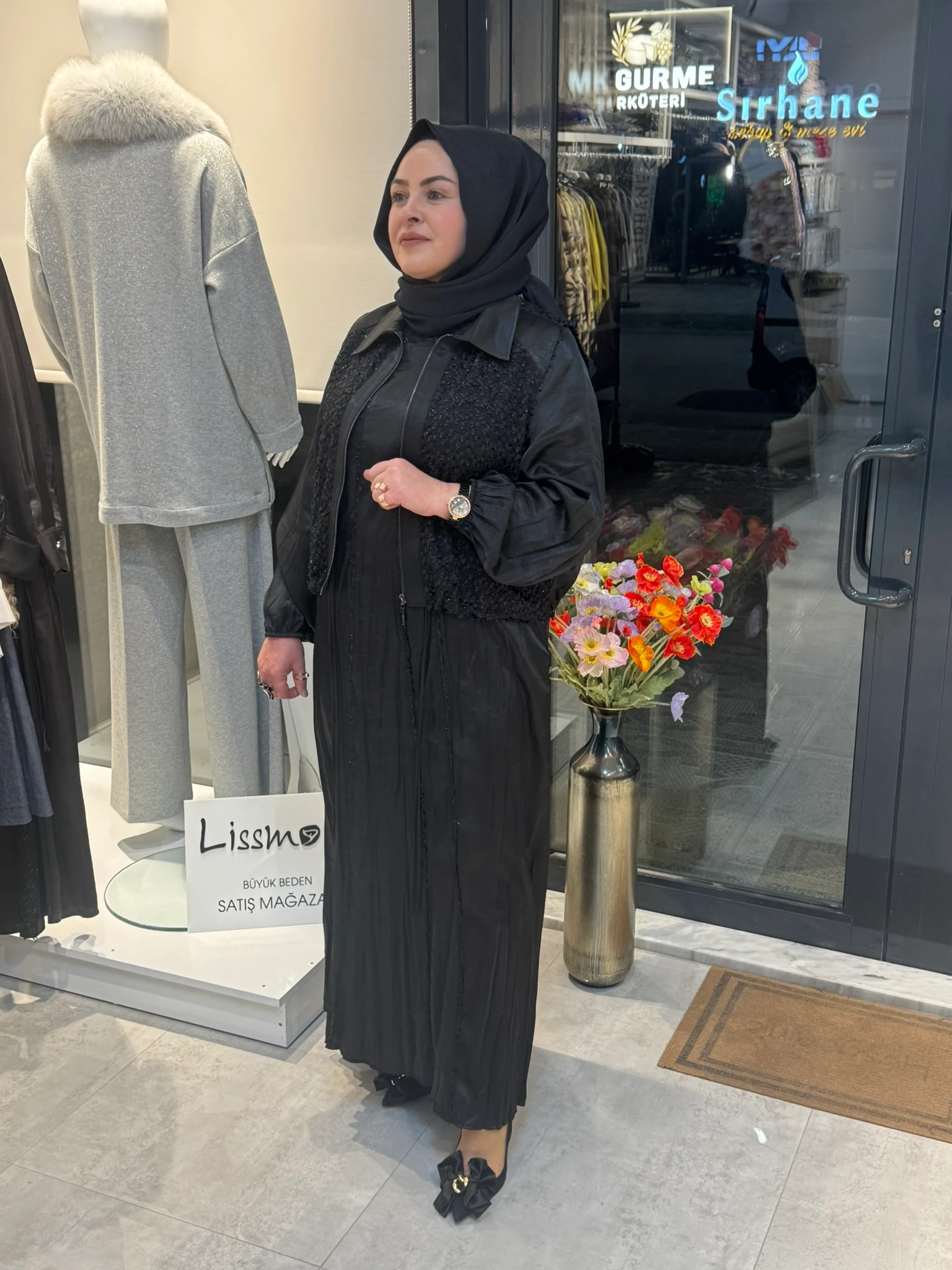 LİSSMORE PAYET YELEKLİ ELBİSE