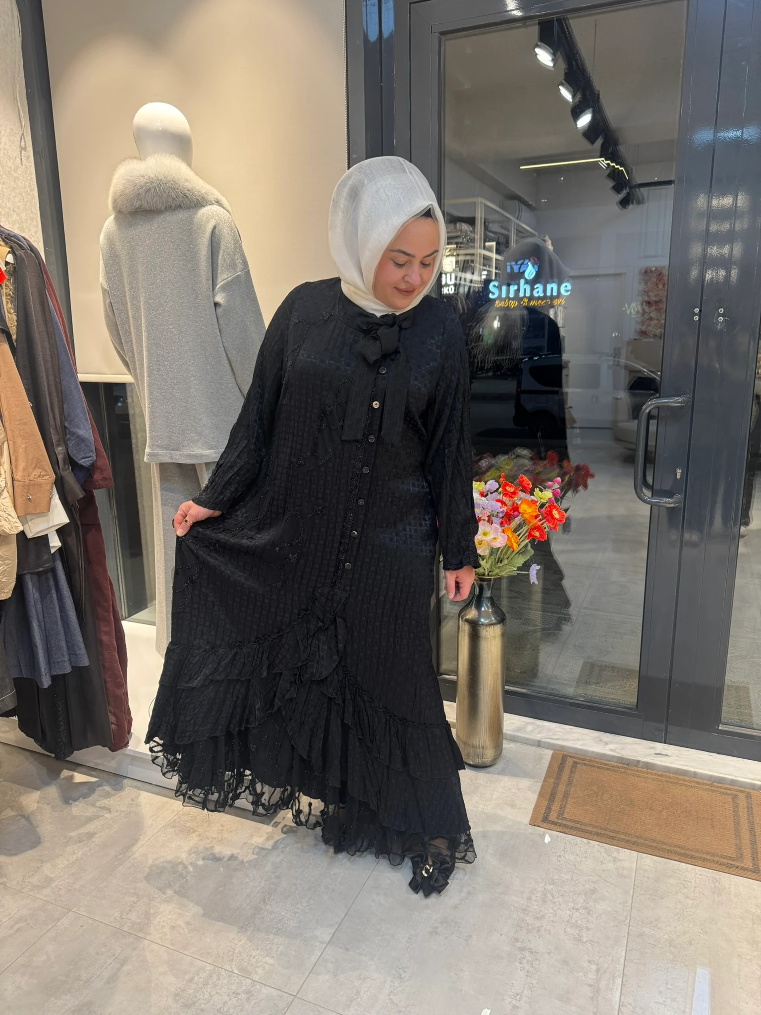 LİSSMORE GÜPÜRLÜ SİYAH ELBİSE