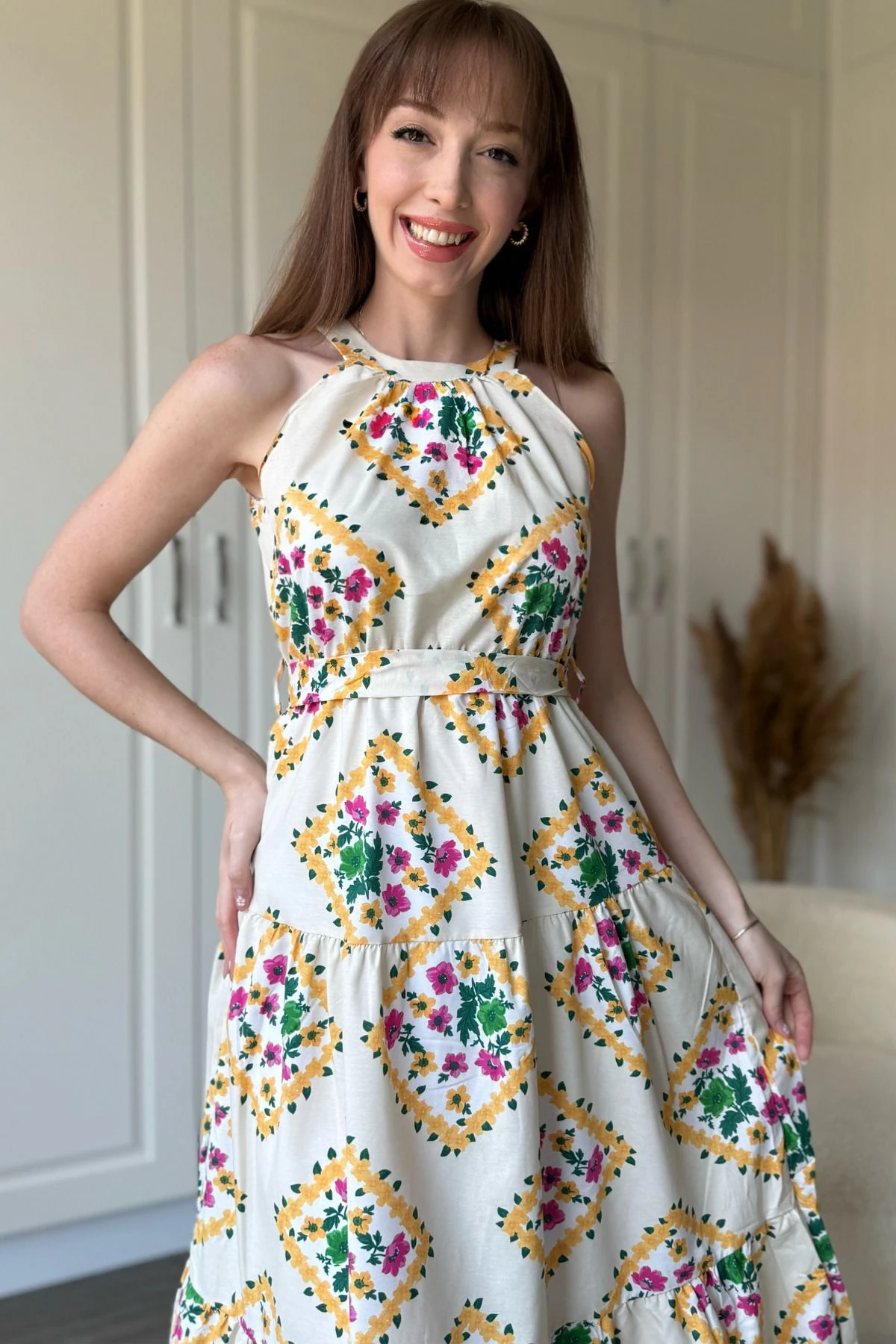 Halter Yaka Çiçekli Midi Elbise