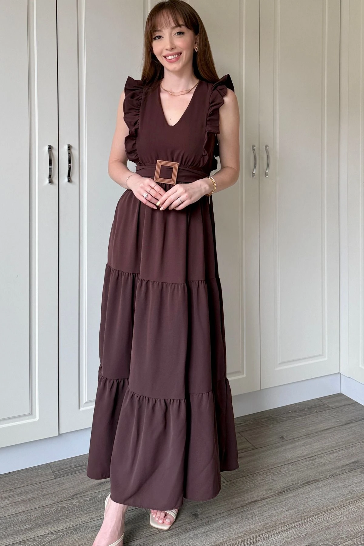 Kol Fırfırlı Yırtmaçlı Uzun Elbise