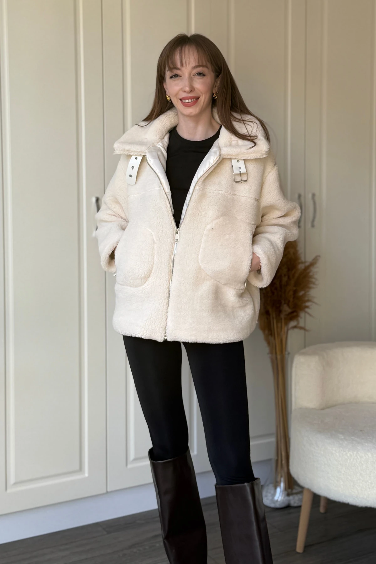 Peluş Fermuarlı Boğazı Kemer Detaylı Biker Ceket