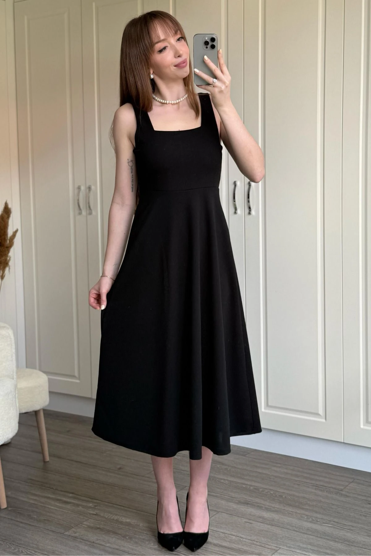 Kare Yaka Askılı Midi Elbise