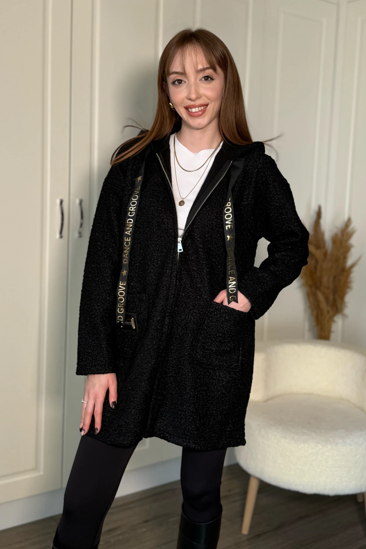 Peluş Kapüşonlu Fermuarlı Diz Altı Yumuşak Hırka