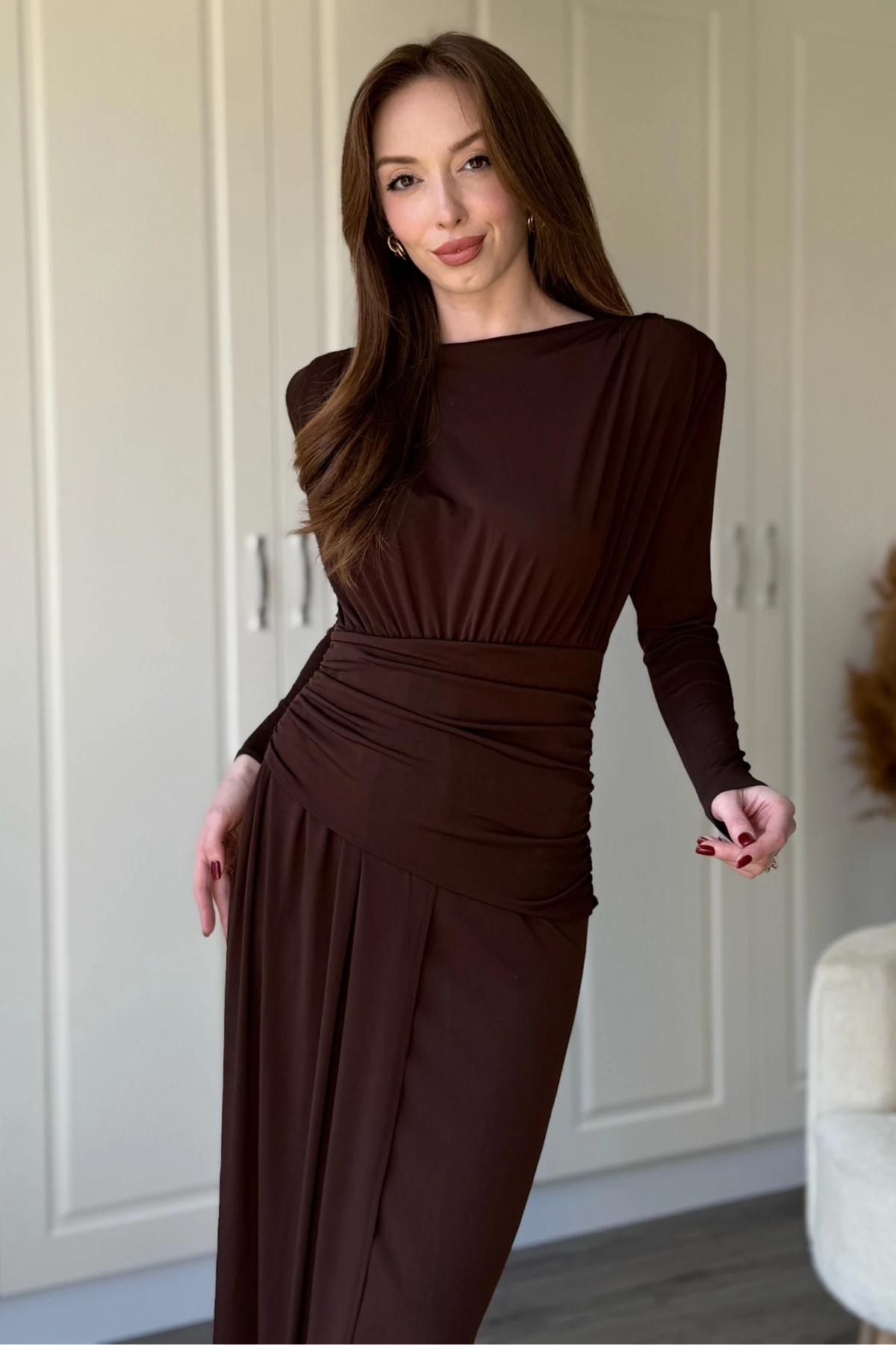 Bel Detaylı Vatkalı Uzun Kollu Bordo Maxi Elbise