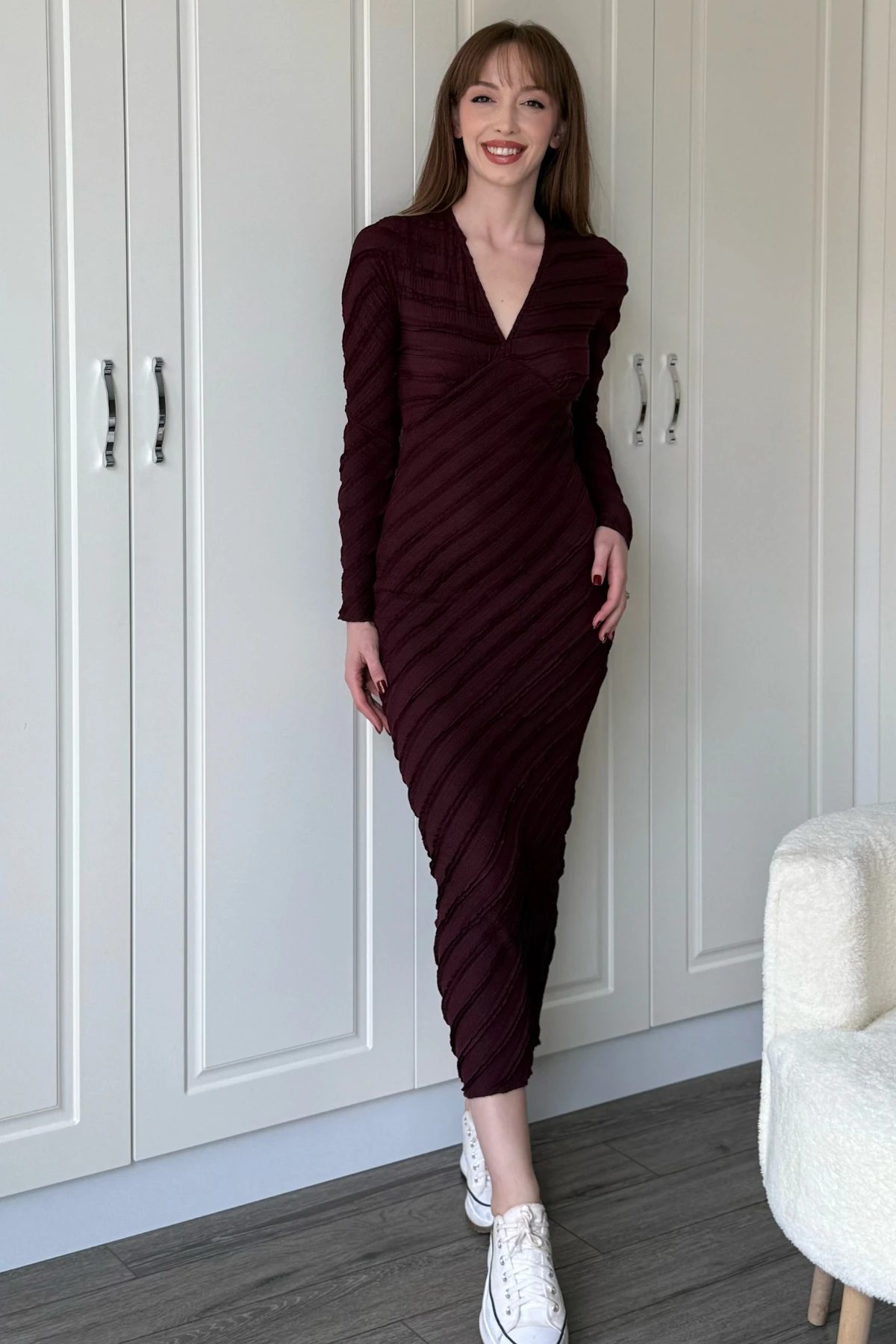 Fırfırlı V Yaka Mor Midi Elbise