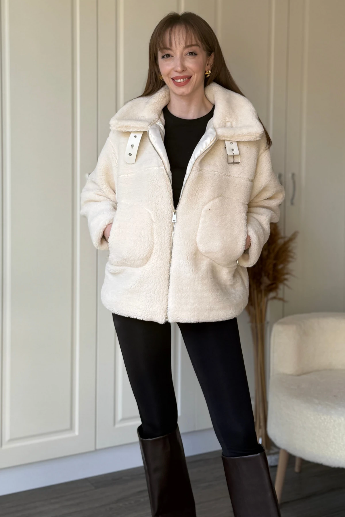 Peluş Fermuarlı Boğazı Kemer Detaylı Biker Ceket