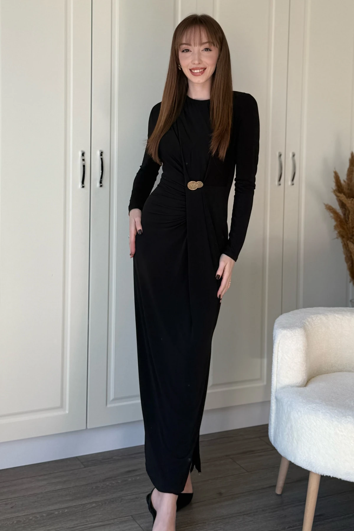 Beli Gold Aksesuarlı Zarif Maxi Elbise