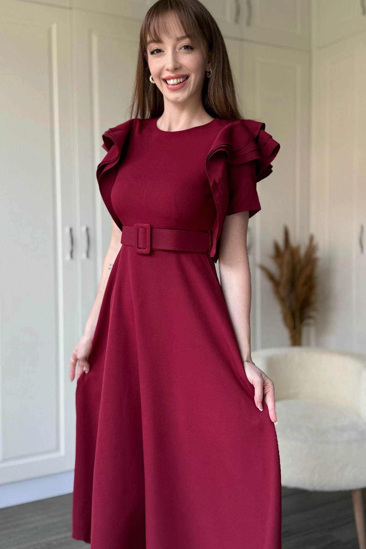 Fırfır Detaylı Kemerli Midi Kloş Bordo Elbise