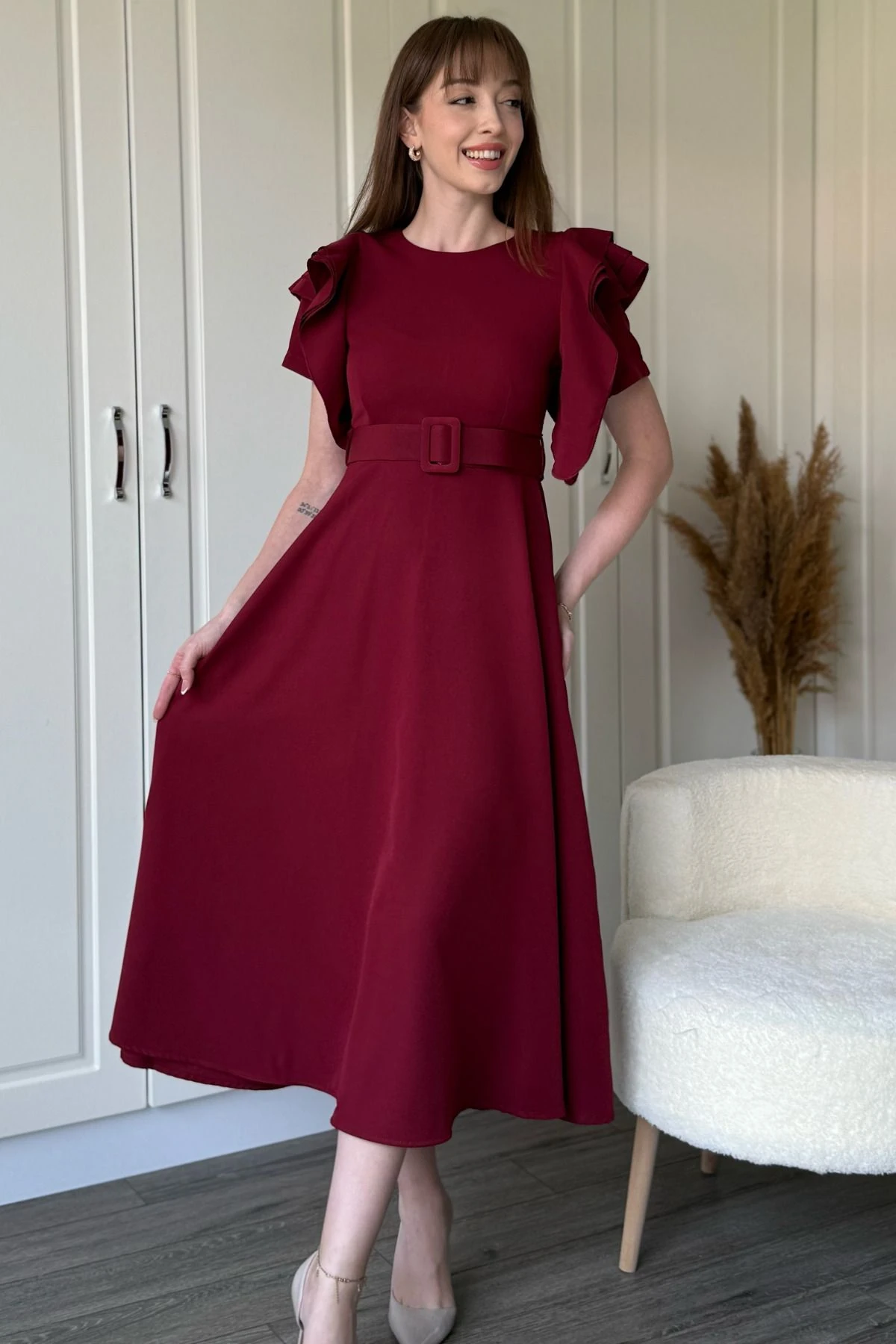 Fırfır Detaylı Kemerli Midi Kloş Bordo Elbise