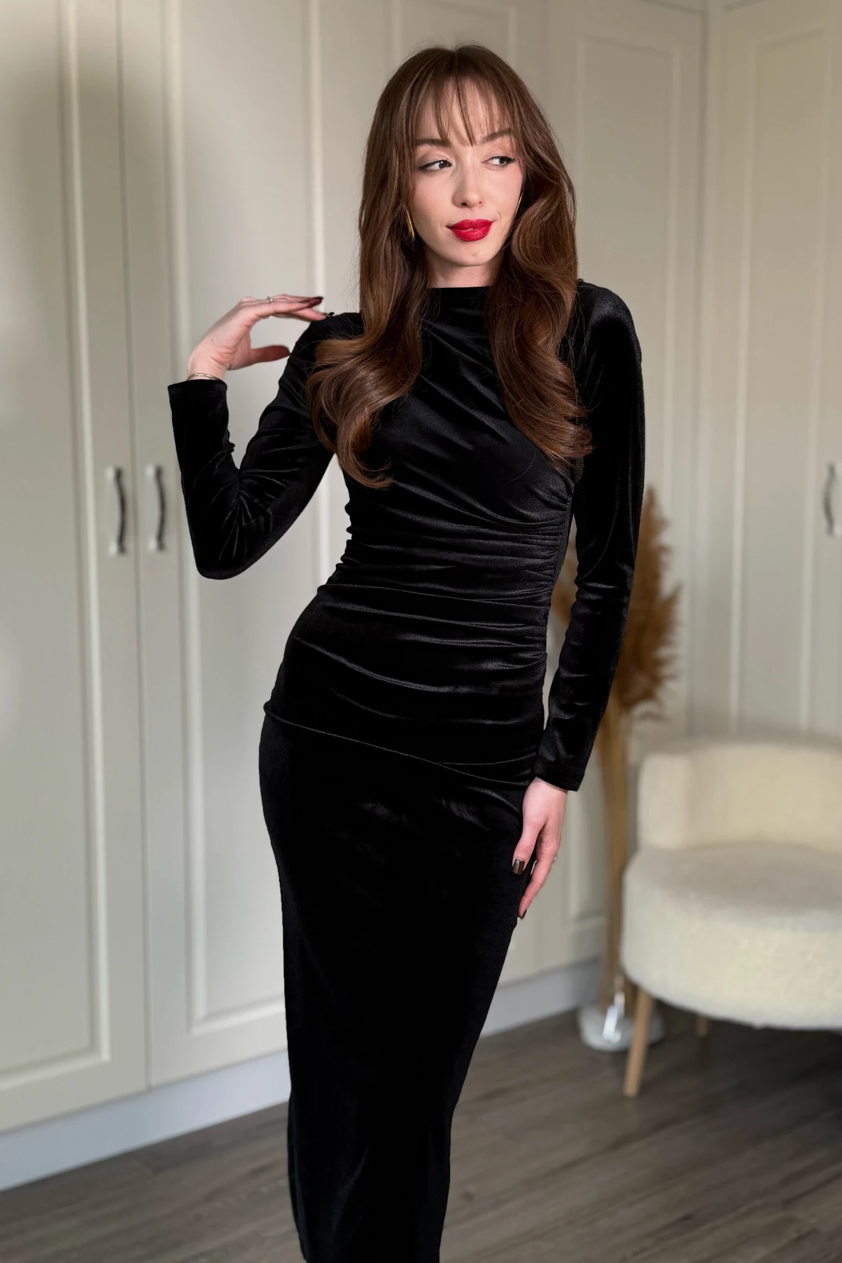 Kadife Drapeli Zarif Midi Elbise