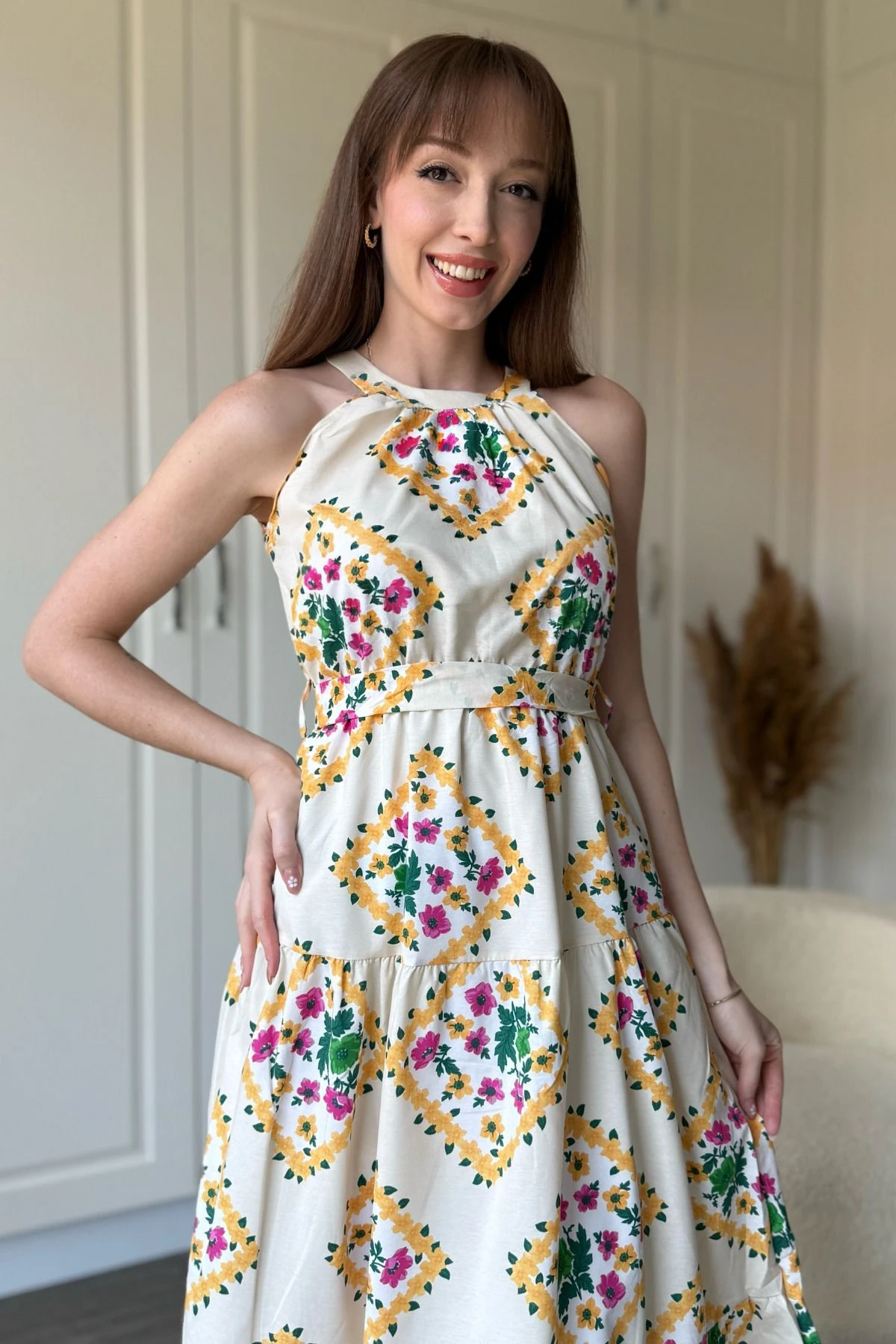 Halter Yaka Çiçekli Midi Elbise