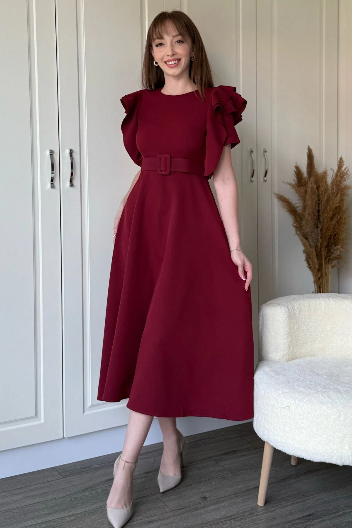 Fırfır Detaylı Kemerli Midi Kloş Bordo Elbise