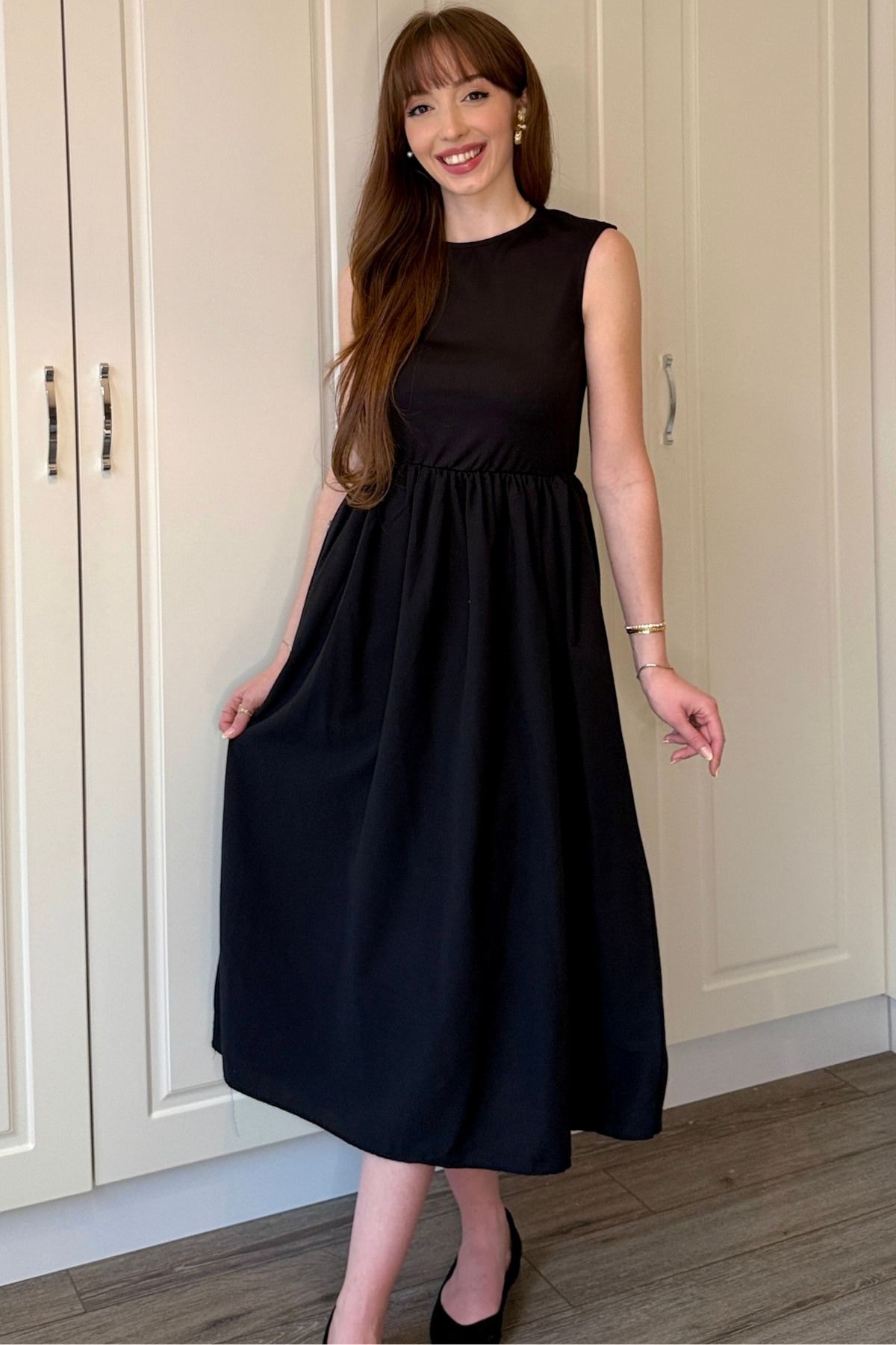 Beli Lastikli Midi Siyah Elbise