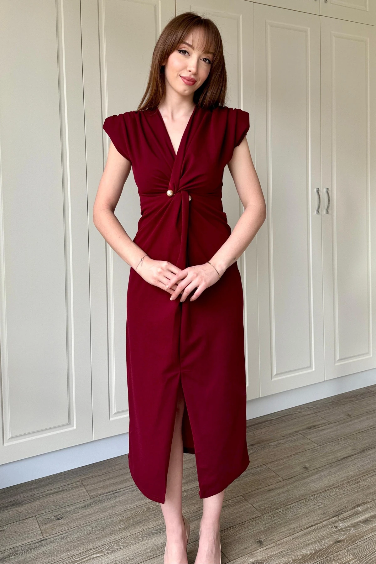 Kruvaze Yaka Vatkalı Incili Bordo Elbise