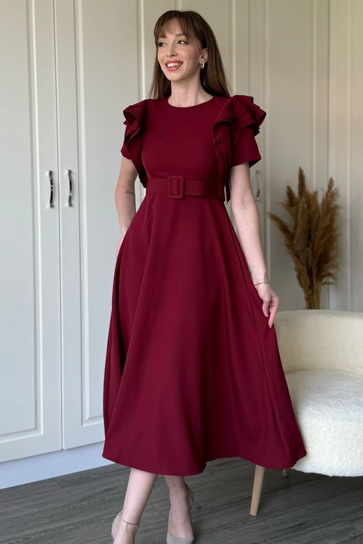 Fırfır Detaylı Kemerli Midi Kloş Bordo Elbise