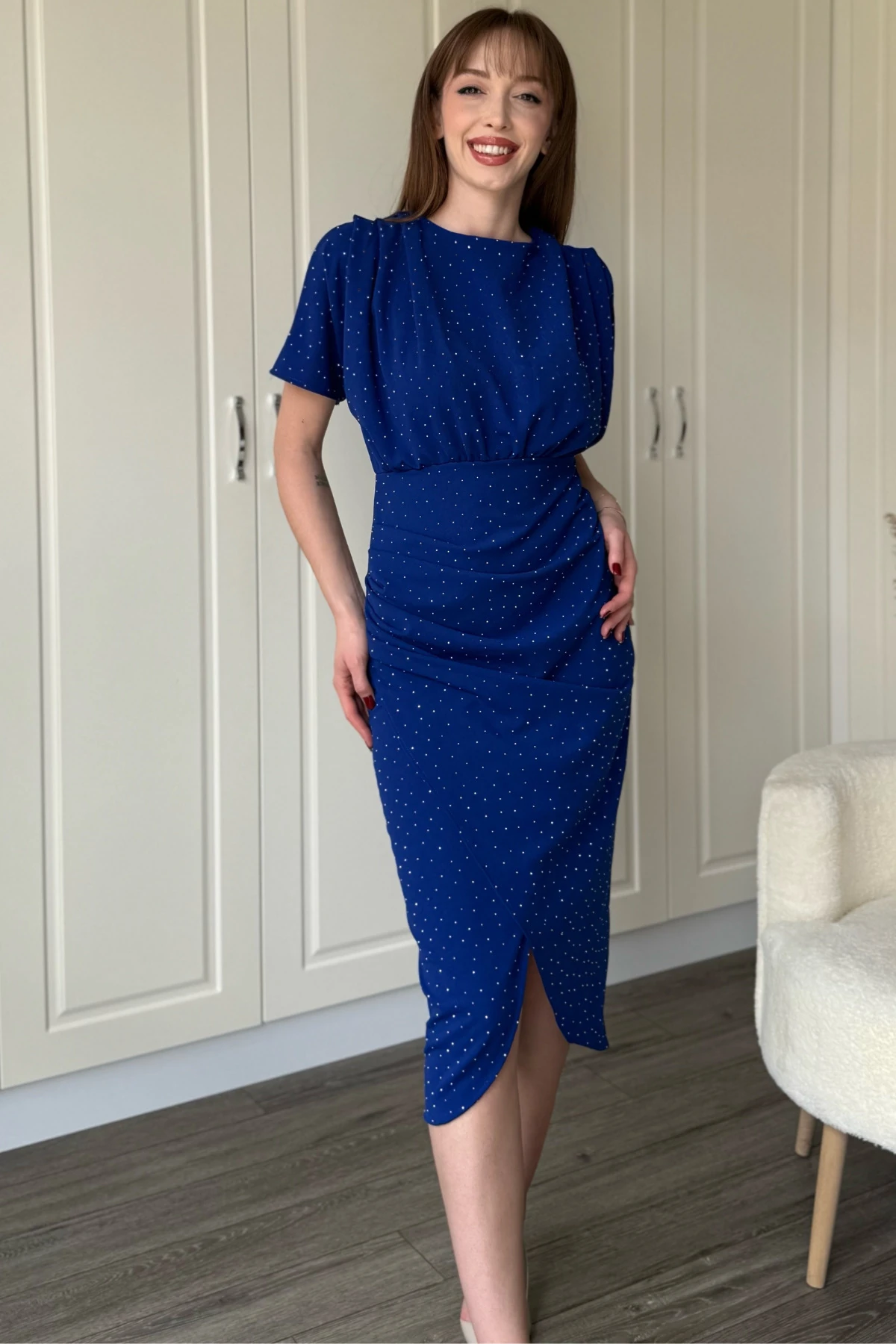 Kısa Kollu Drapeli Taşlı Midi Mavi Elbise