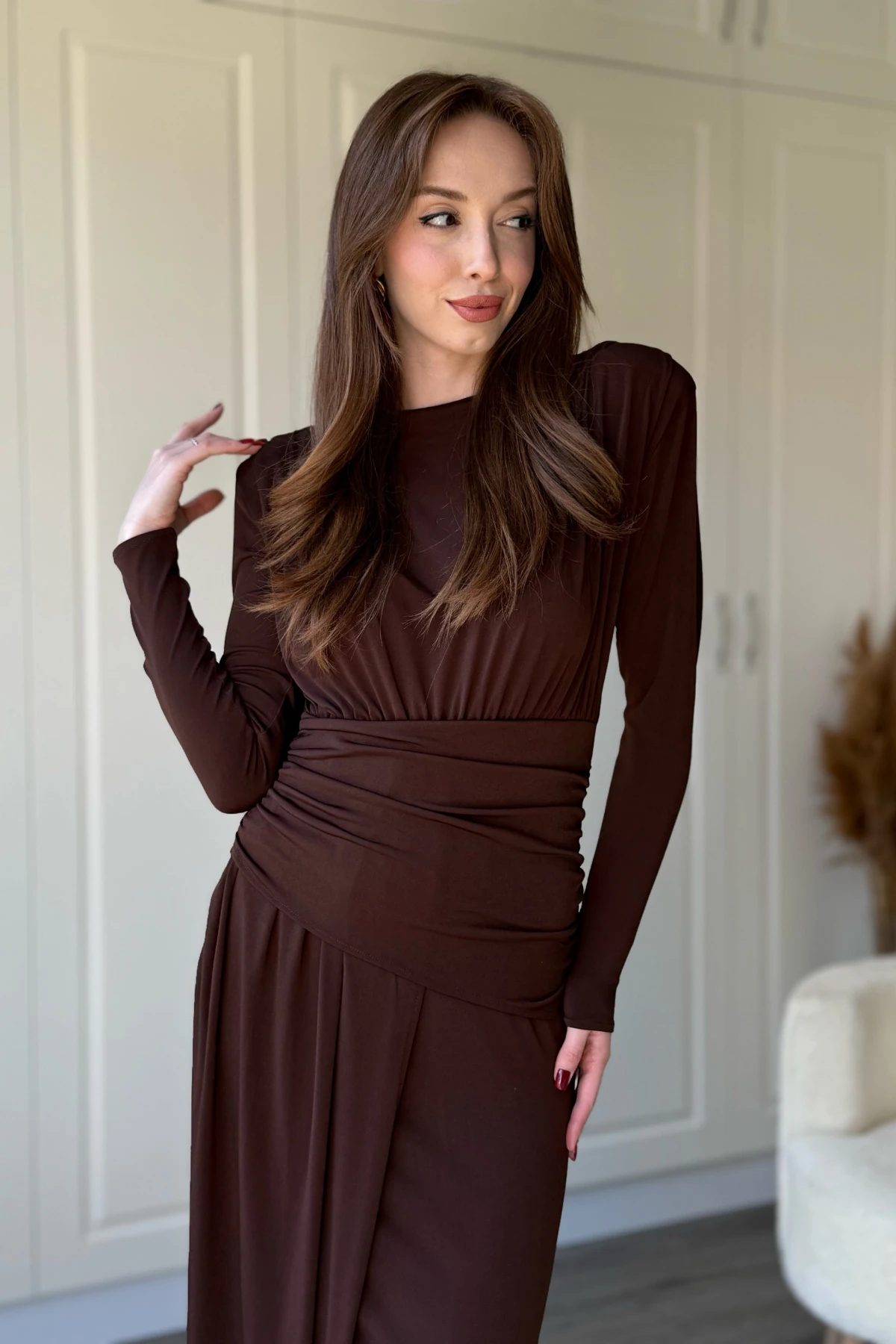 Bel Detaylı Vatkalı Uzun Kollu Bordo Maxi Elbise