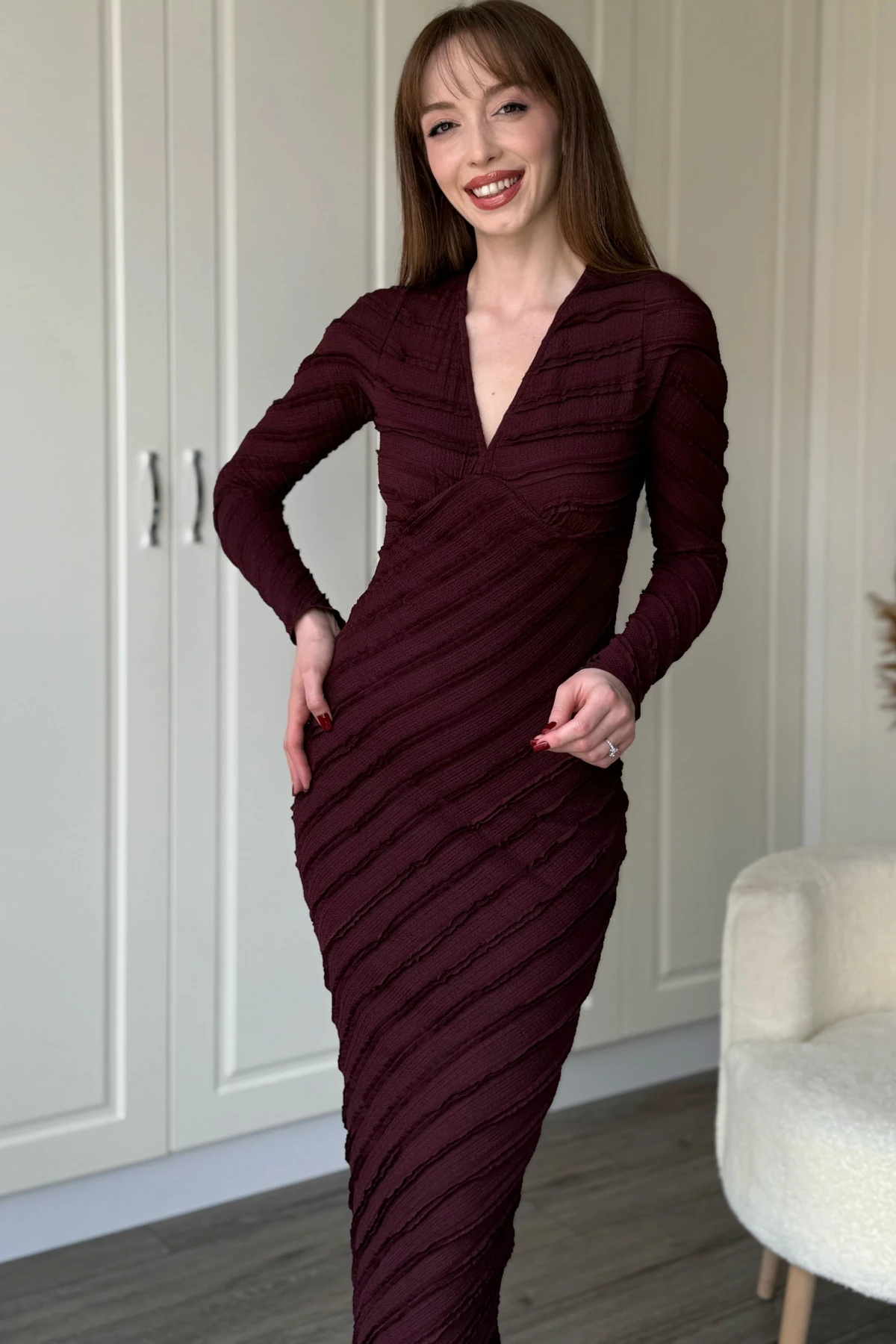 Fırfırlı V Yaka Mor Midi Elbise