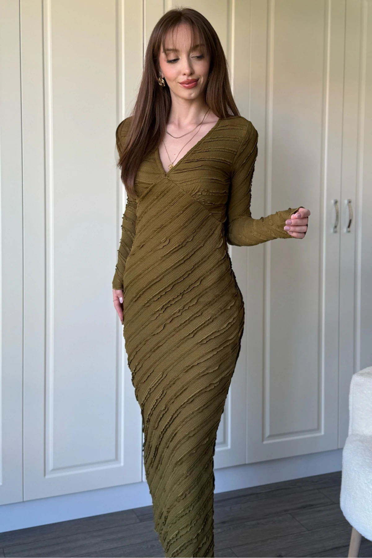 Fırfırlı V Yaka Haki Midi Elbise