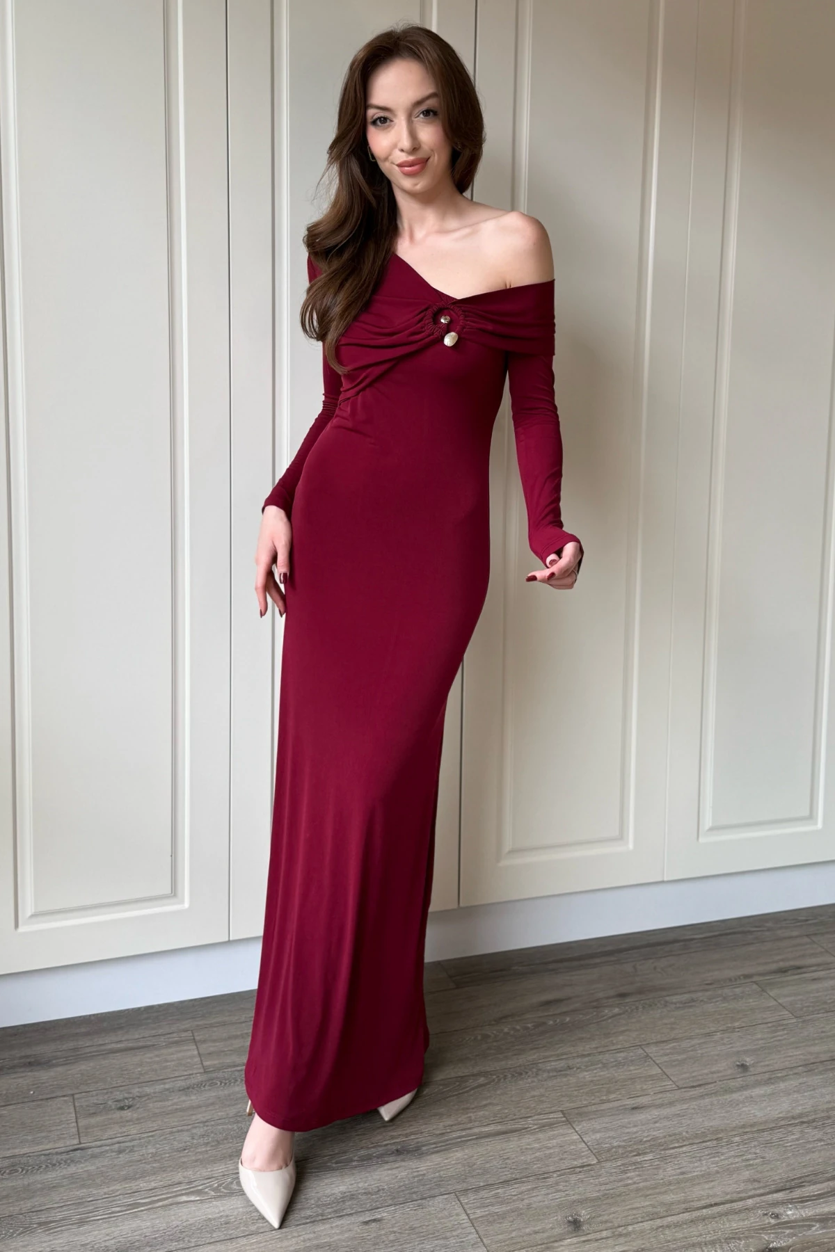 Tek Omuz Uzun Kol Tokalı Yaka Zarif Maxi Elbise