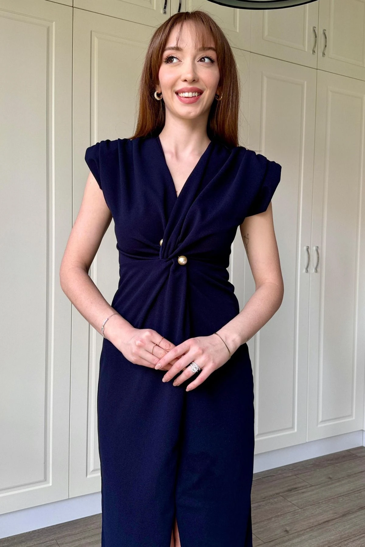 Kruvaze Yaka Vatkalı Incili  Elbise