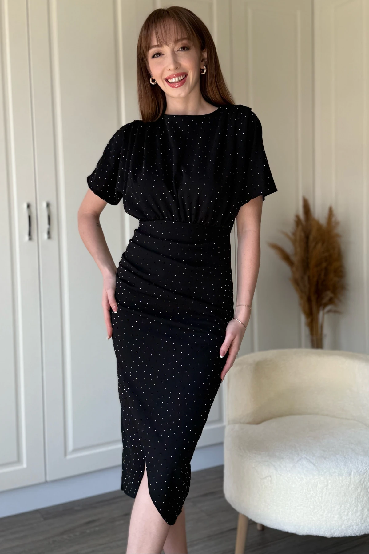 Kısa Kollu Drapeli Taşlı Midi Siyah Elbise