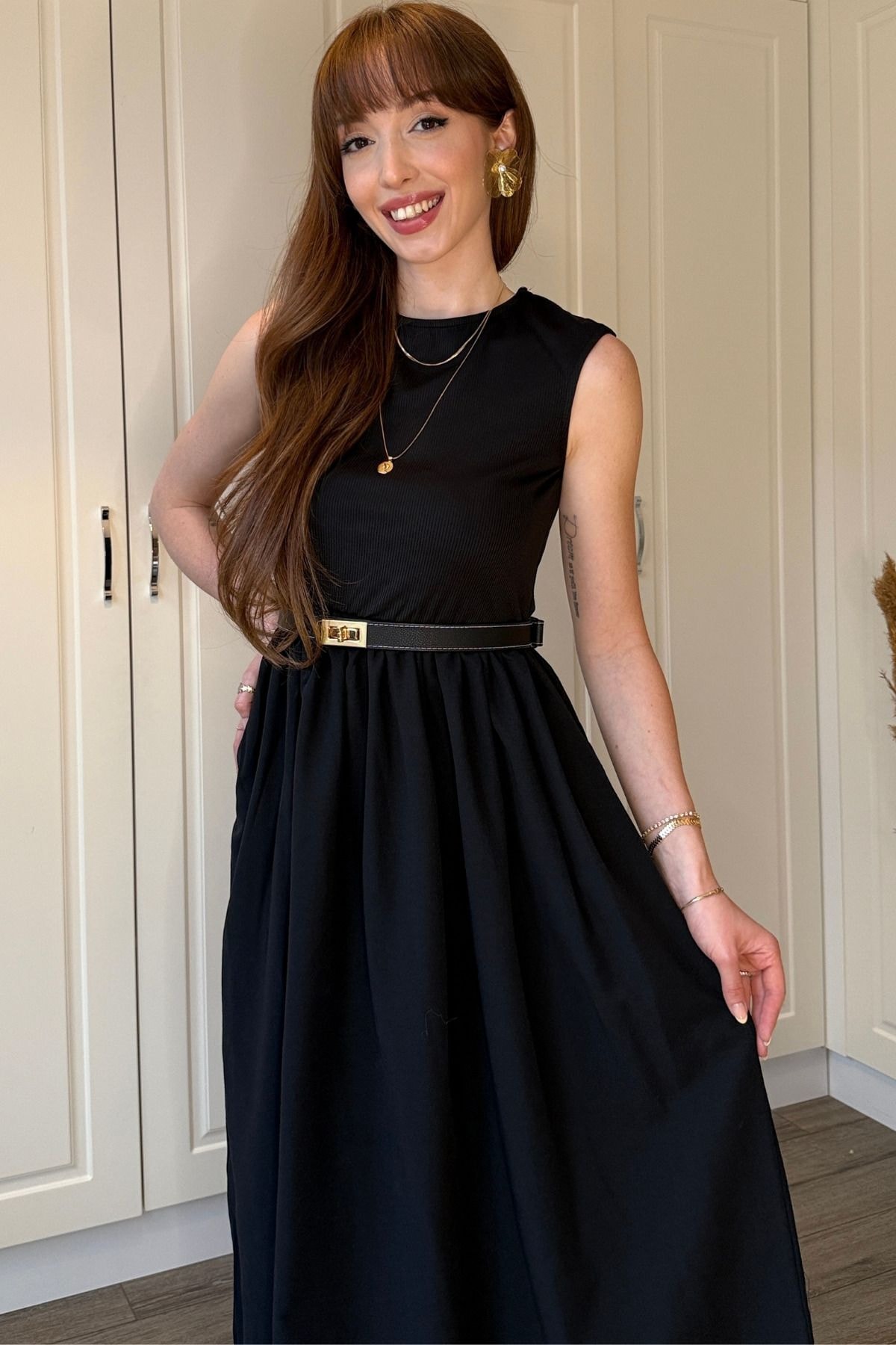 Beli Lastikli Midi Siyah Elbise