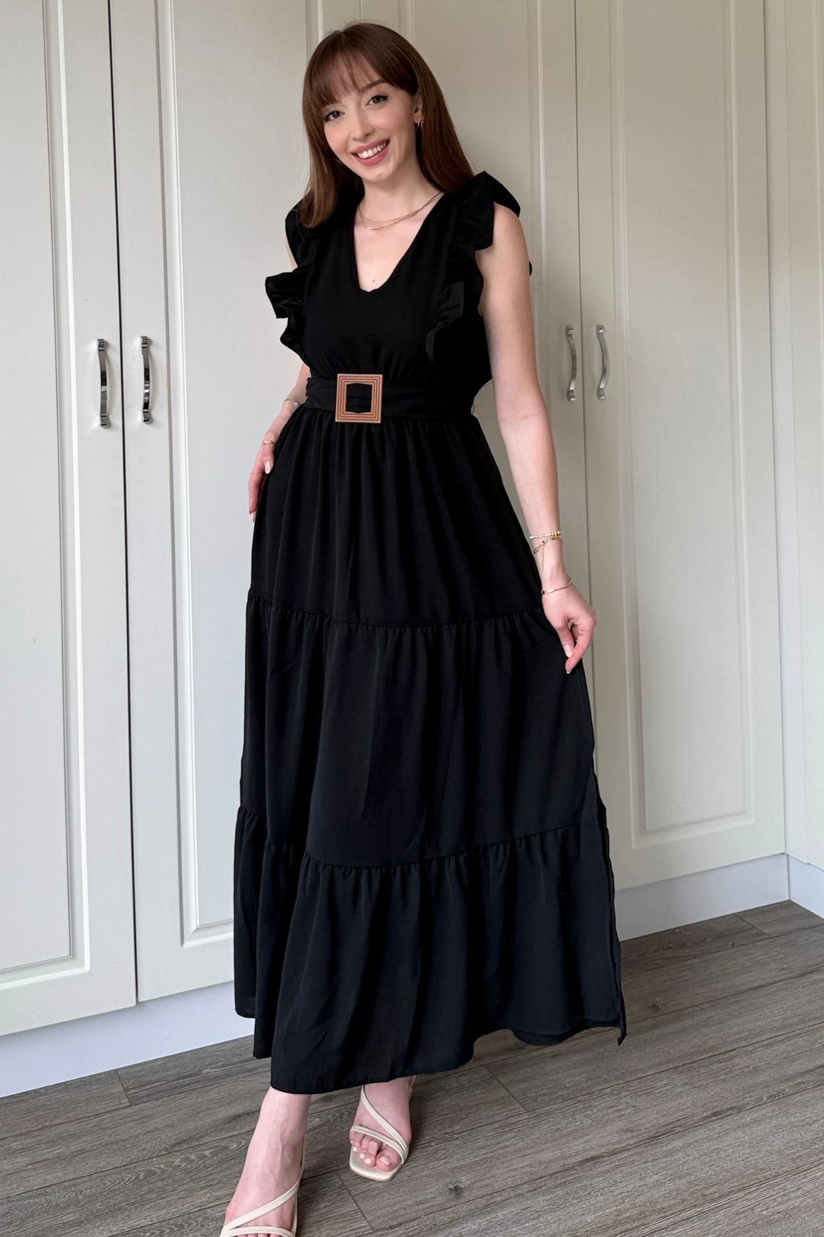  Kol Fırfırlı Yırtmaçlı Uzun Elbise