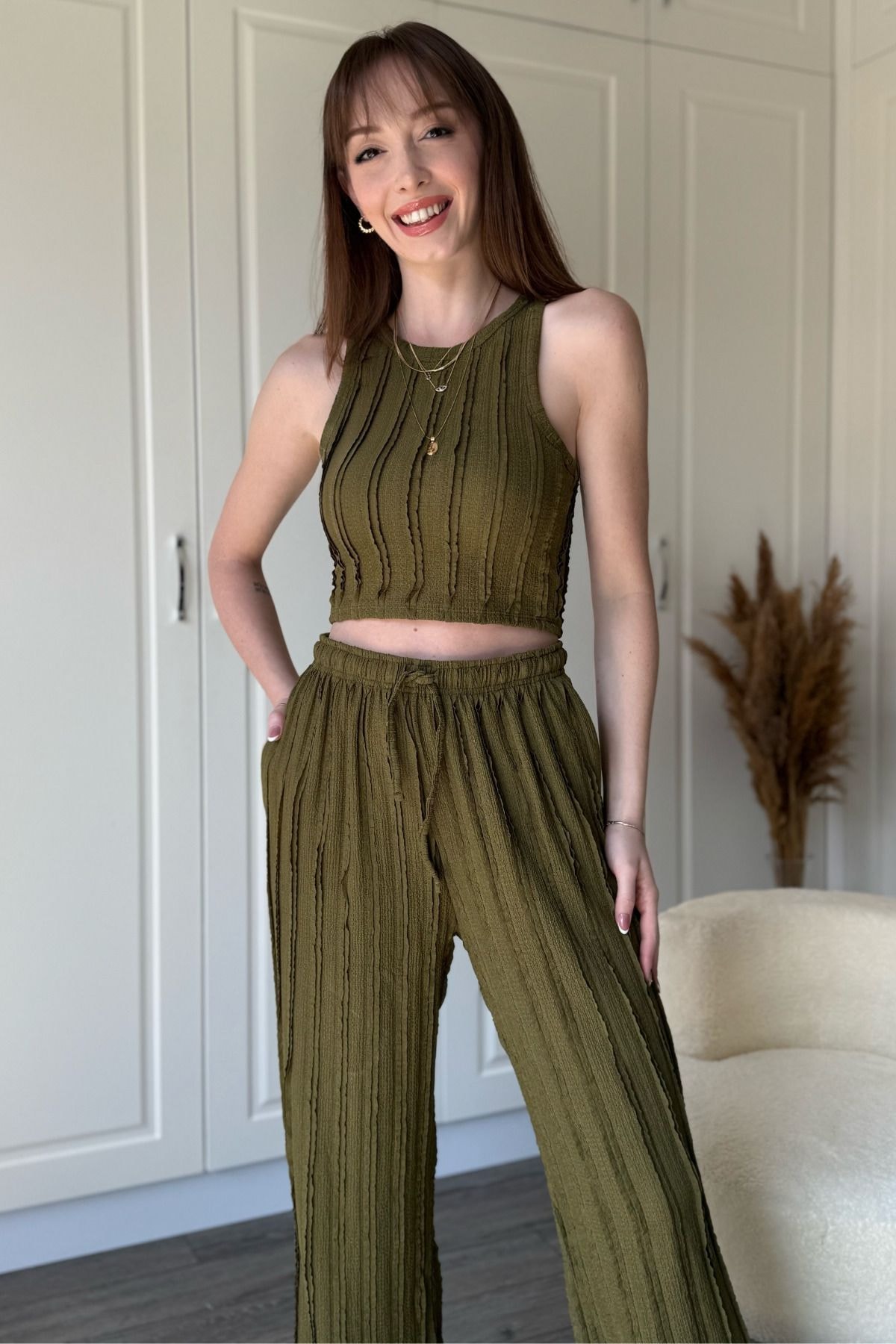 Fırfırlı Crop Bisiklet Yaka Haki Pantolon Takım