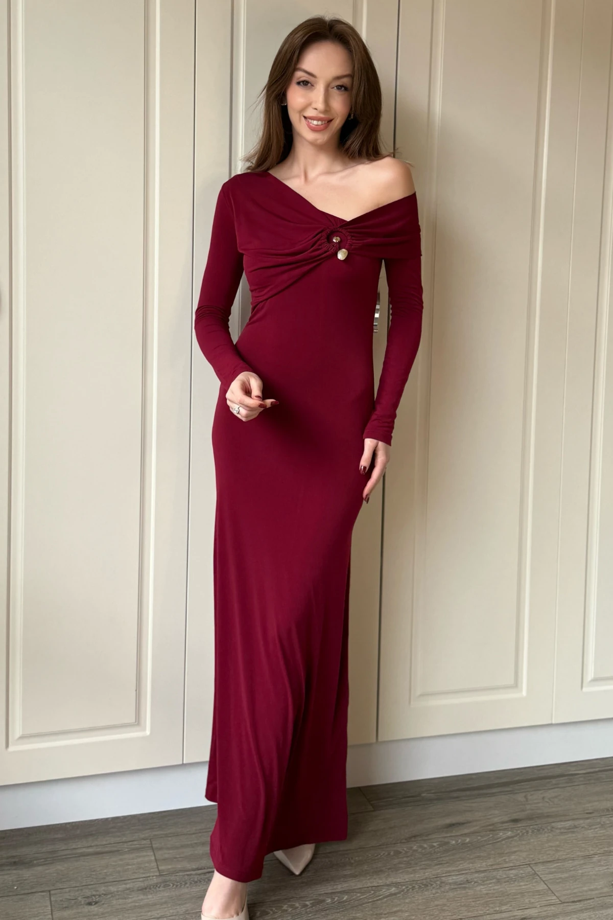 Tek Omuz Uzun Kol Tokalı Yaka Zarif Maxi Elbise