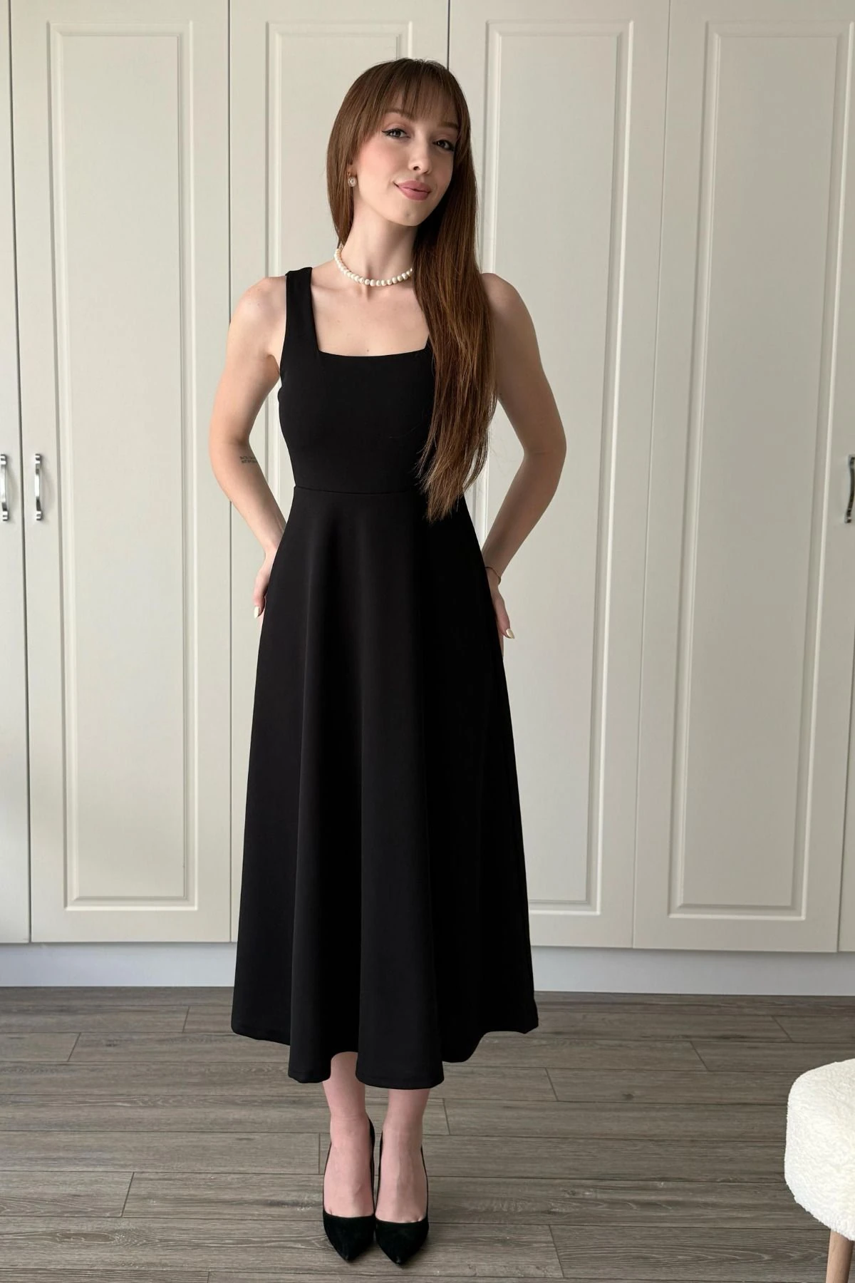 Kare Yaka Askılı Midi Elbise