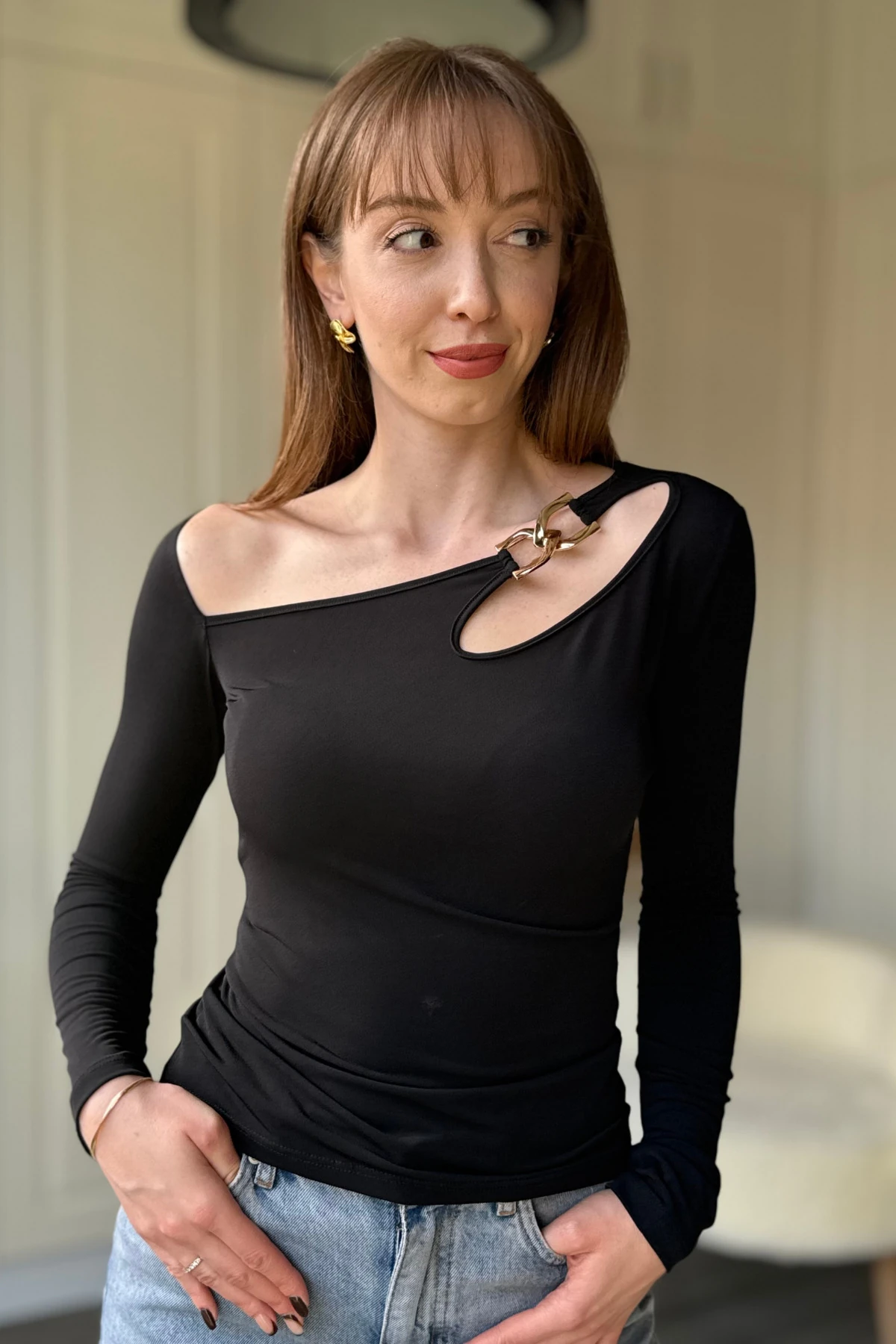 Omuz Detaylı Tokalı Body