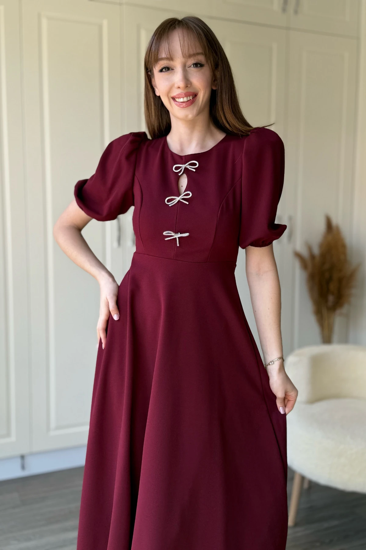 Balon Kol Kurdele Aksesuarı Çıkarılabilir Midi Bordo Elbise