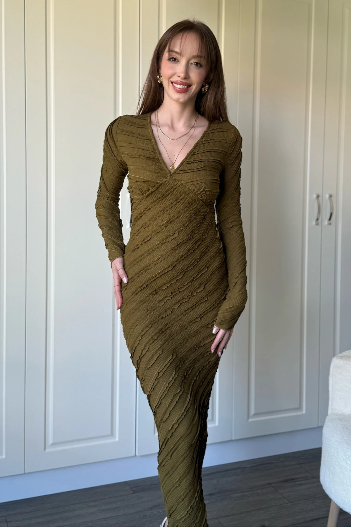 Fırfırlı V Yaka Haki Midi Elbise