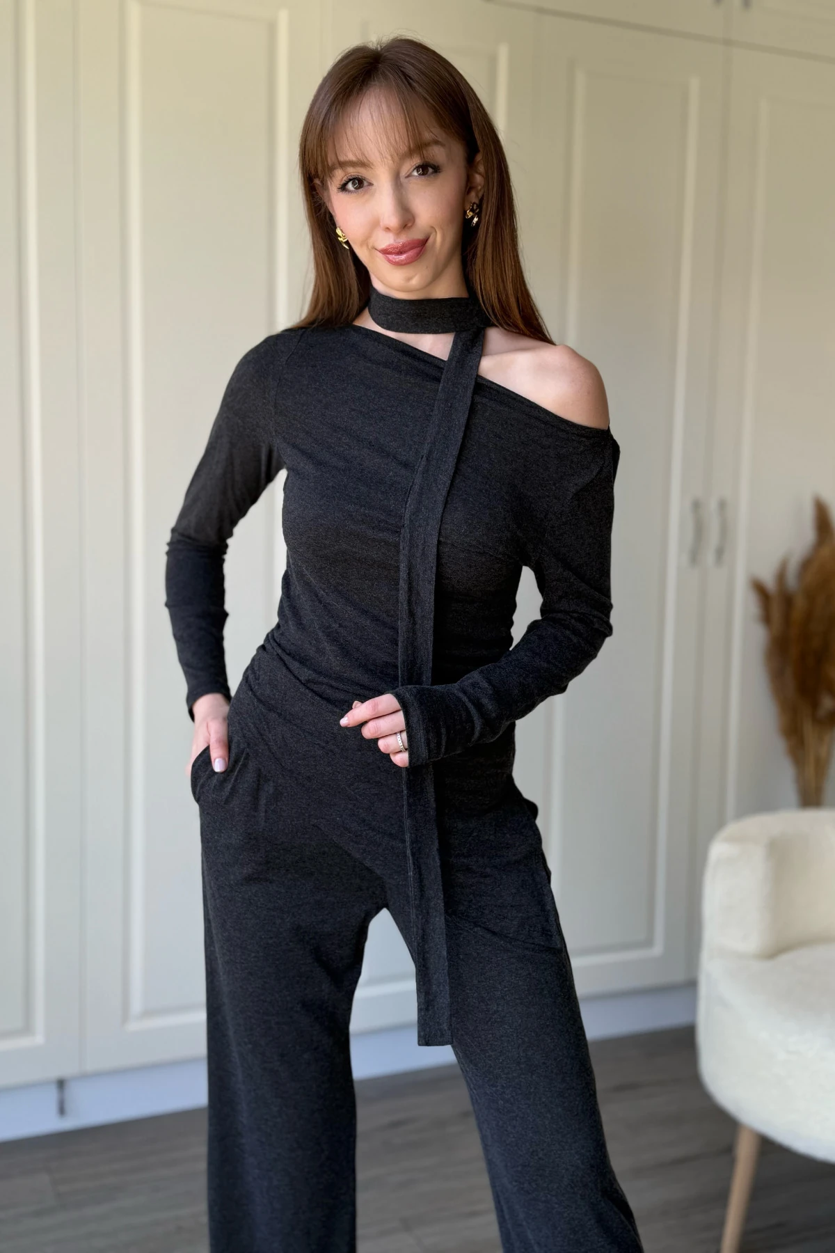 Asimetrik Yaka Fularlı Antrasit Takım