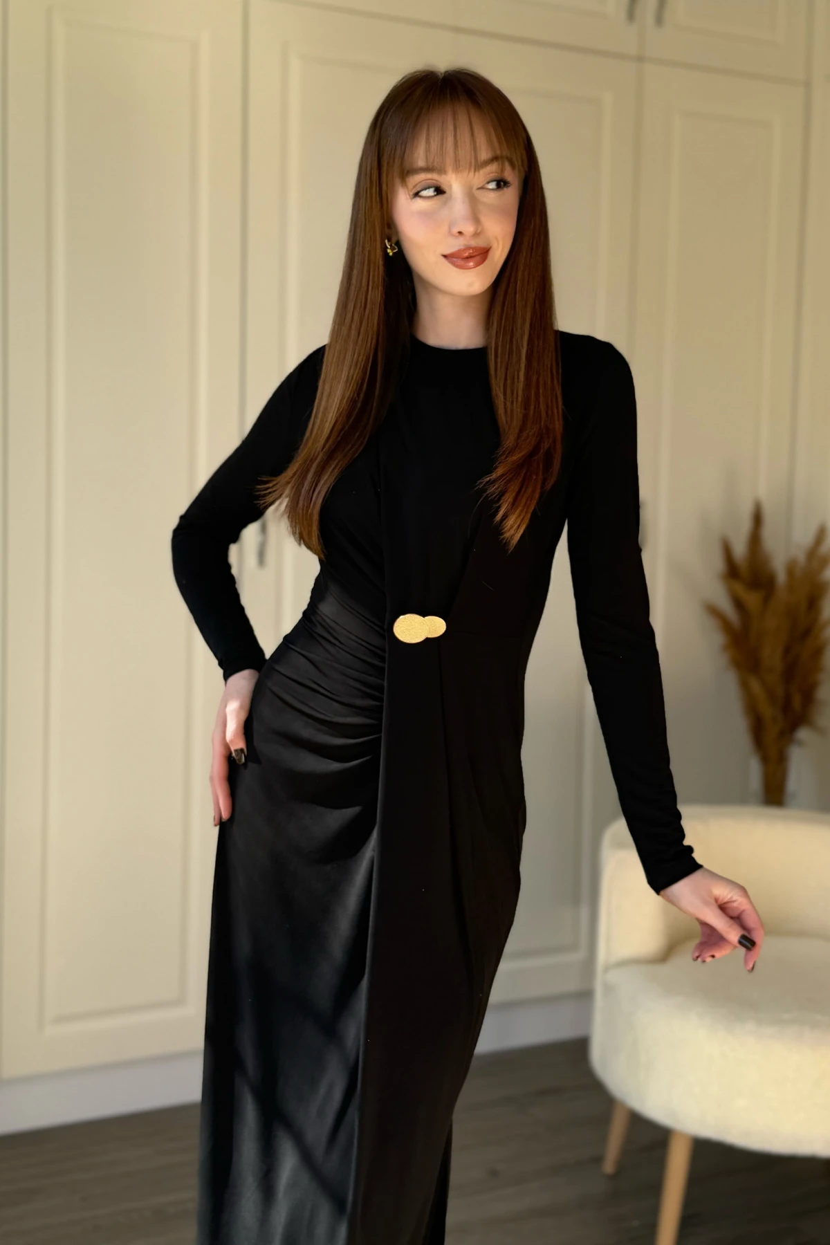 Beli Gold Aksesuarlı Zarif Maxi Elbise