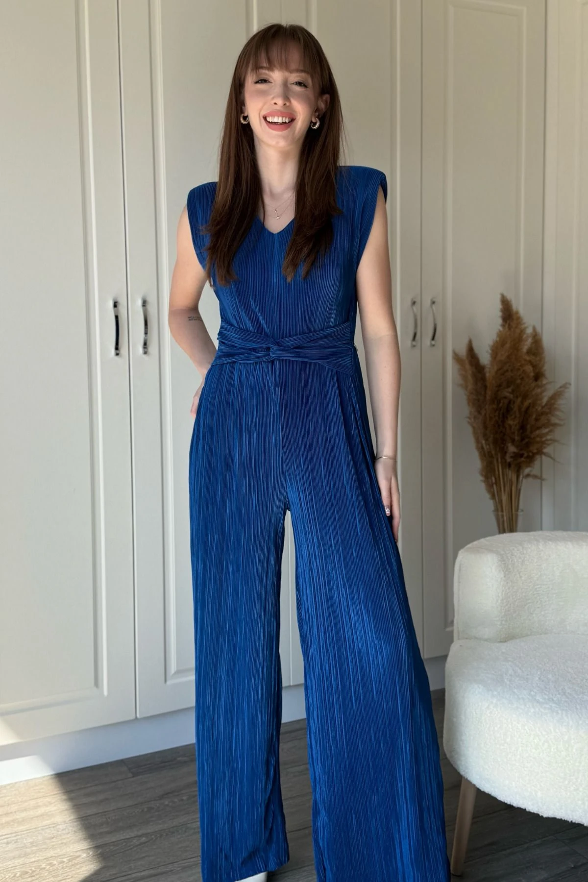 Vatkalı Bel Detaylı Krinkıl Piliseli Bol Paça Beyaz Tulum