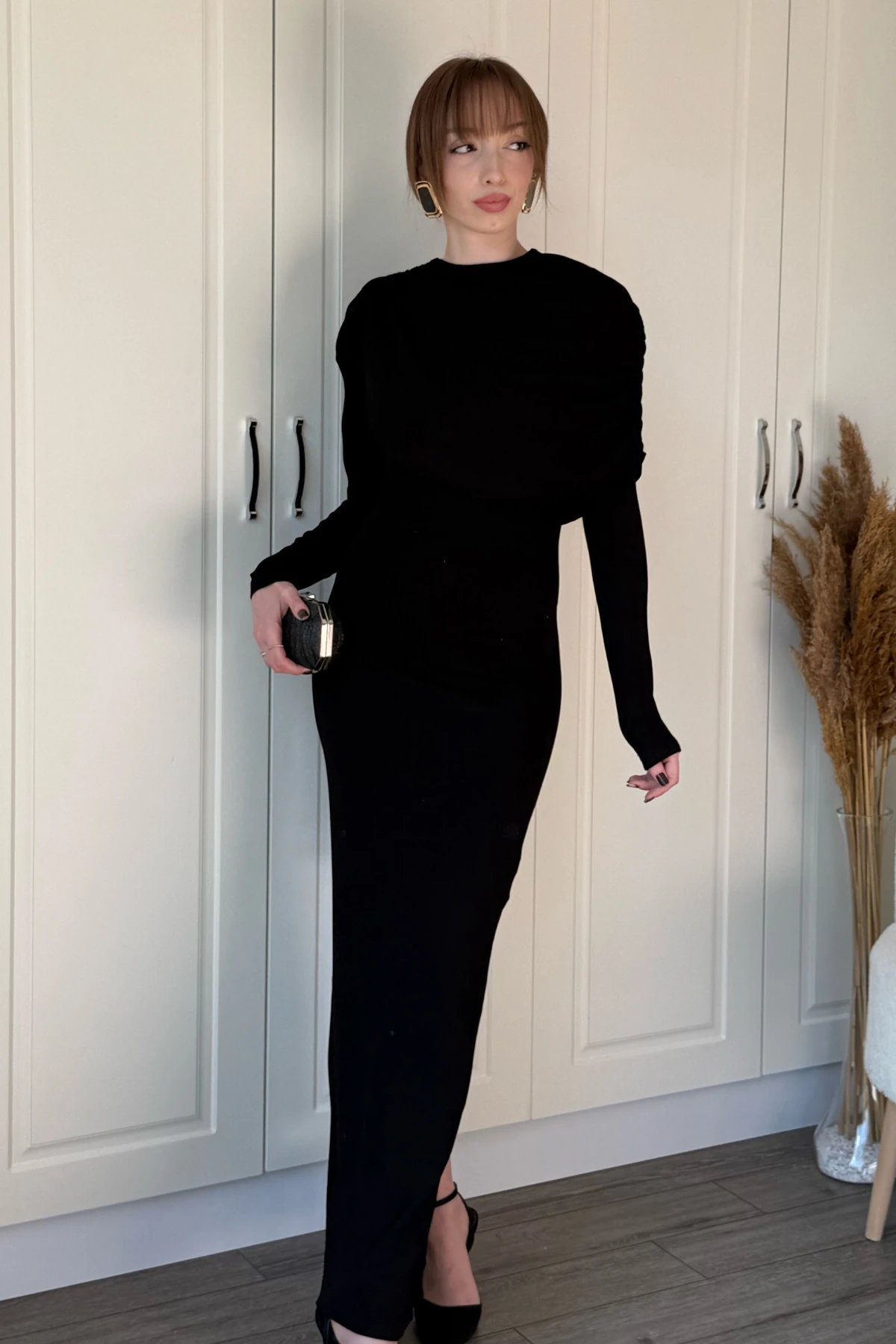 Şal Detaylı Uzun Vücudu İnce Gösteren Zarif Elbise