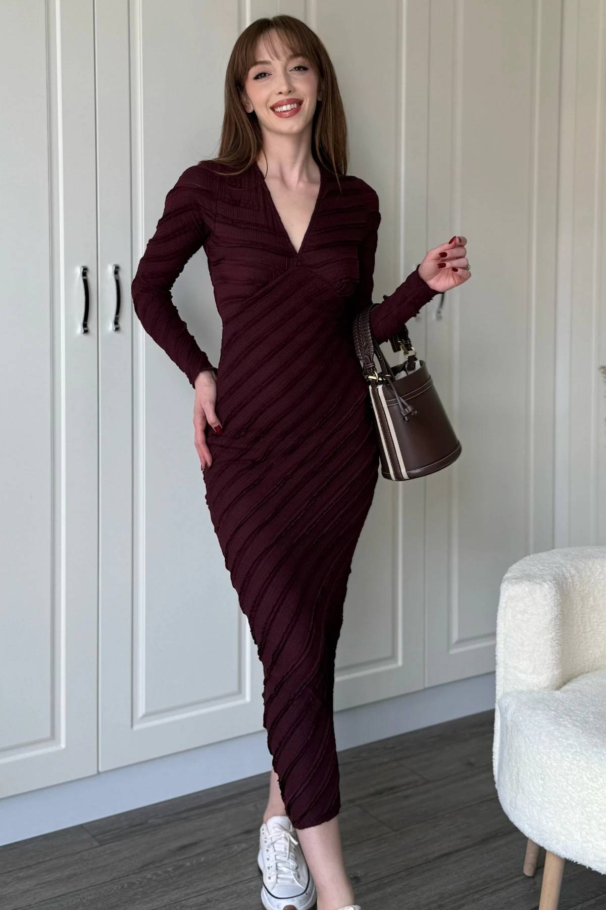 Fırfırlı V Yaka Mor Midi Elbise