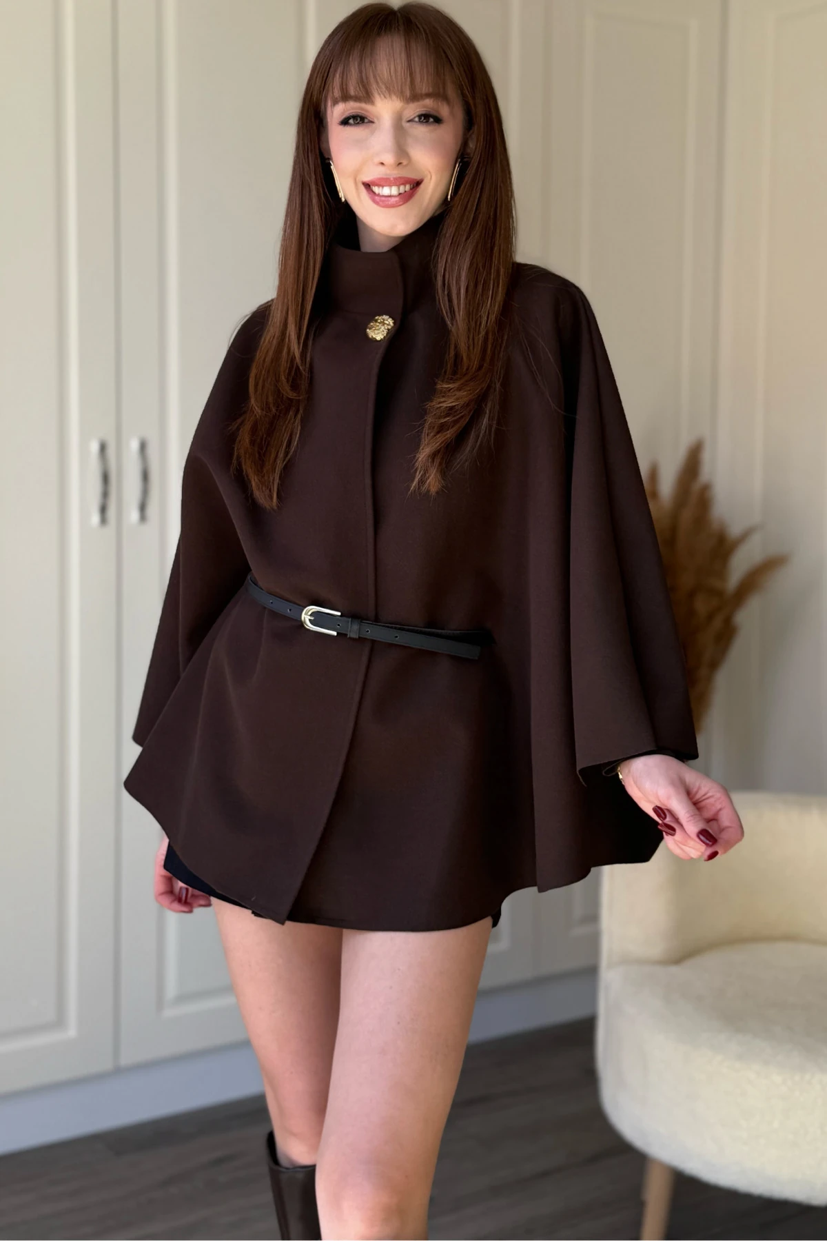 Kemeri Çıkarılabilir Gold Düğmeli Kahverengi Kaşe Panço