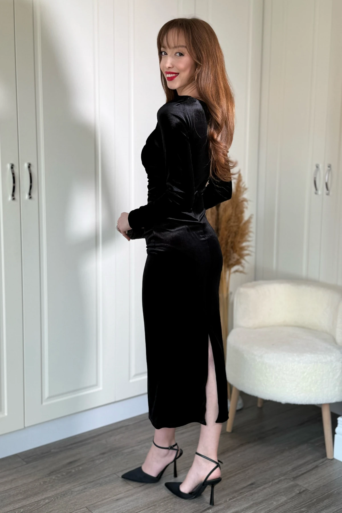 Kadife Drapeli Zarif Midi Elbise