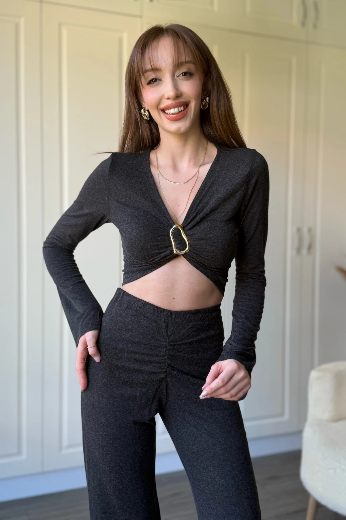 Aksesuarlı Crop Uzun Kollu Gri Takım