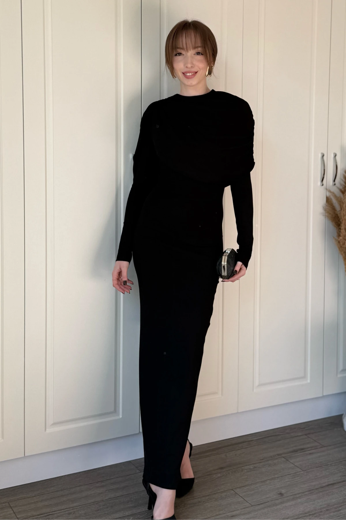 Şal Detaylı Uzun Vücudu İnce Gösteren Zarif Elbise